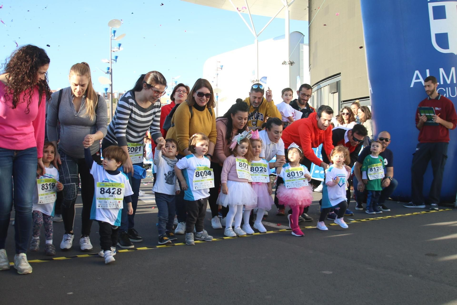 Fotogalería de las carreras infantiles del Medio Maratón de Almería
