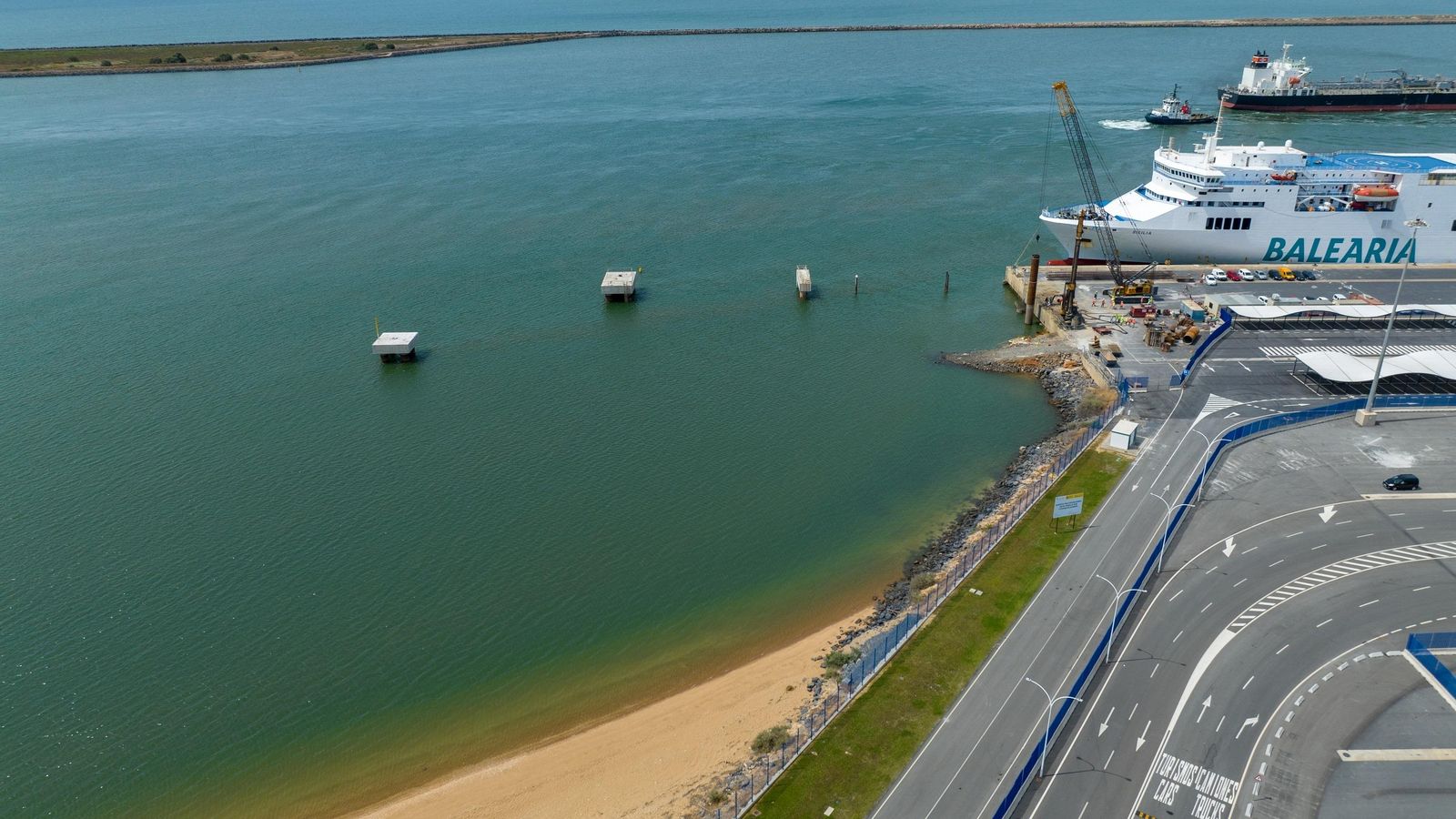 Obras nueva doble rampa ro-ro en el Muelle Sur del Puerto de Huelva.