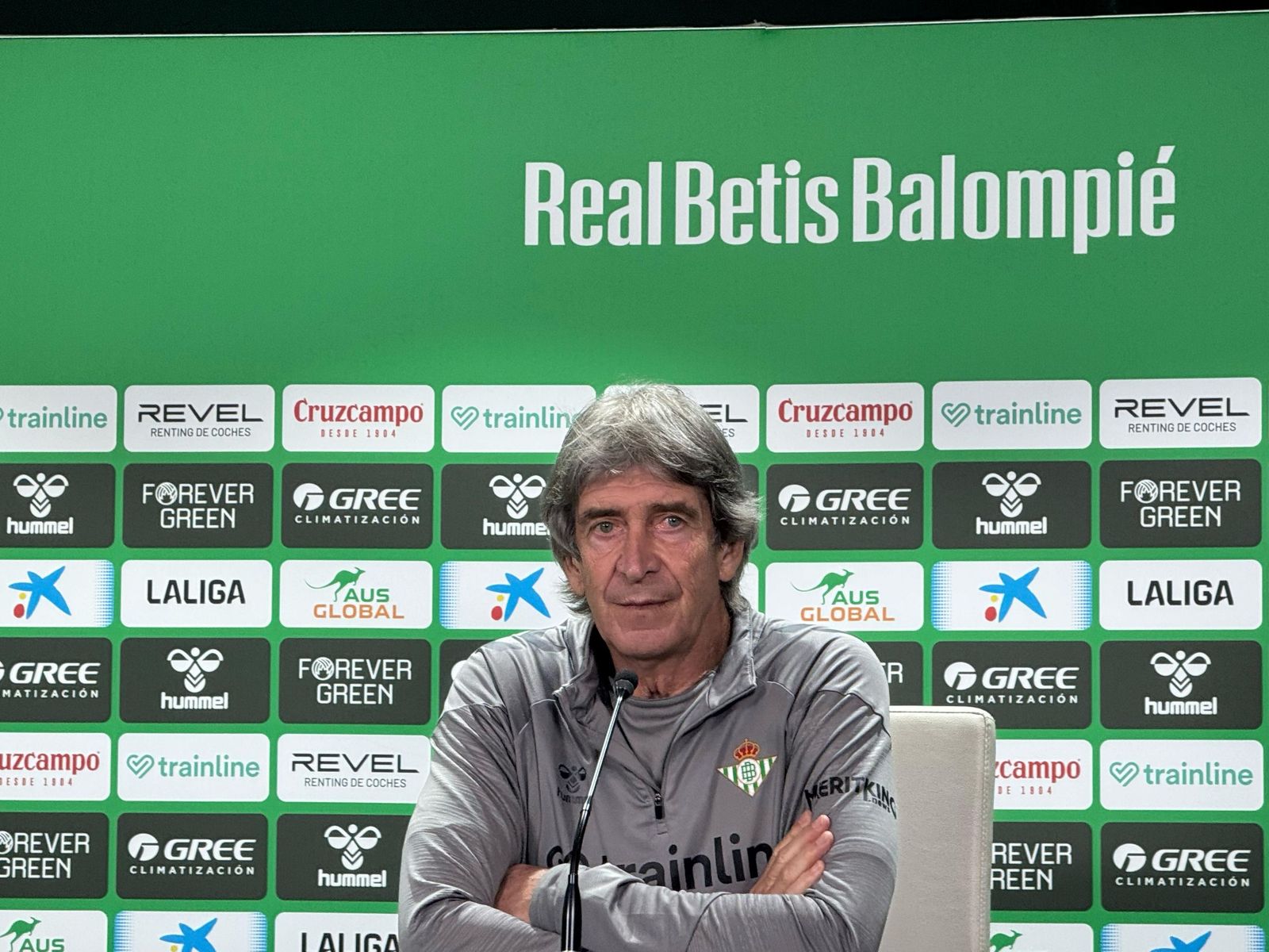 Manuel Pellegrini, en rueda de prensa.