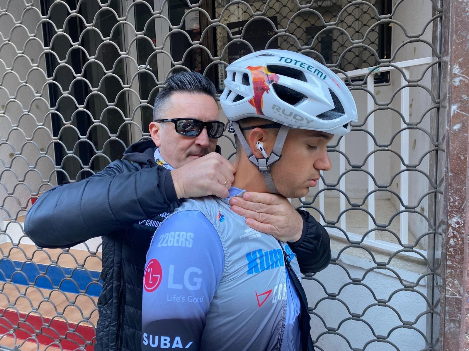 En imágenes: así ha salido a la Andalucía Bike Race desde la 'Carrera' de Jaén