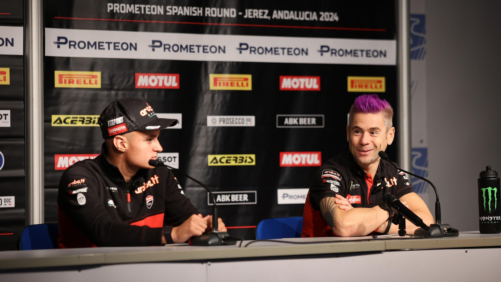 Galería de los preparatívos para la SBK en el Circuio de Jerez - Ángel Nieto
