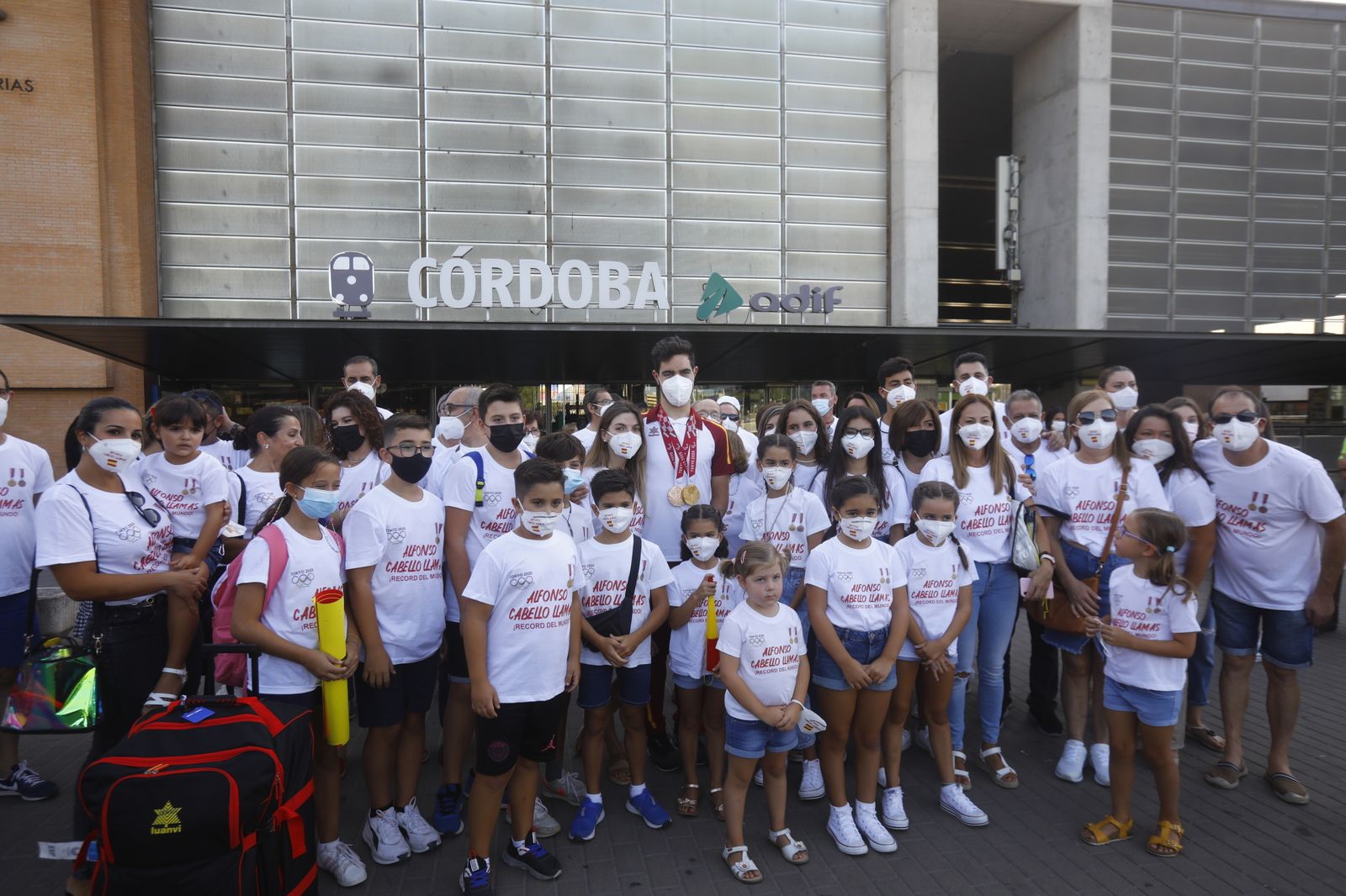 El recibimiento a Alfonso Cabello en Córdoba, en imágenes