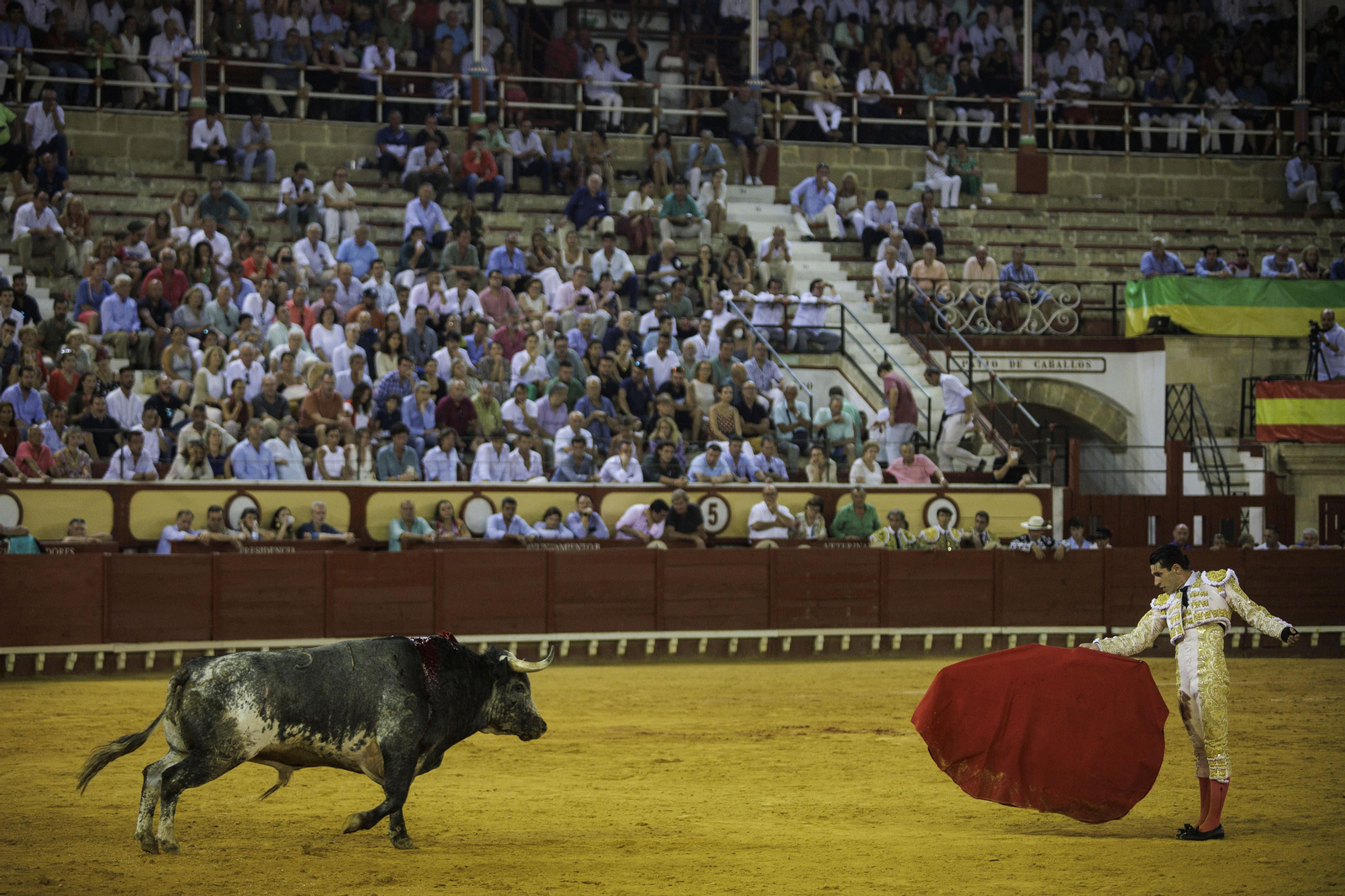 Las imágenes de la tarde de toros del domingo en El Puerto