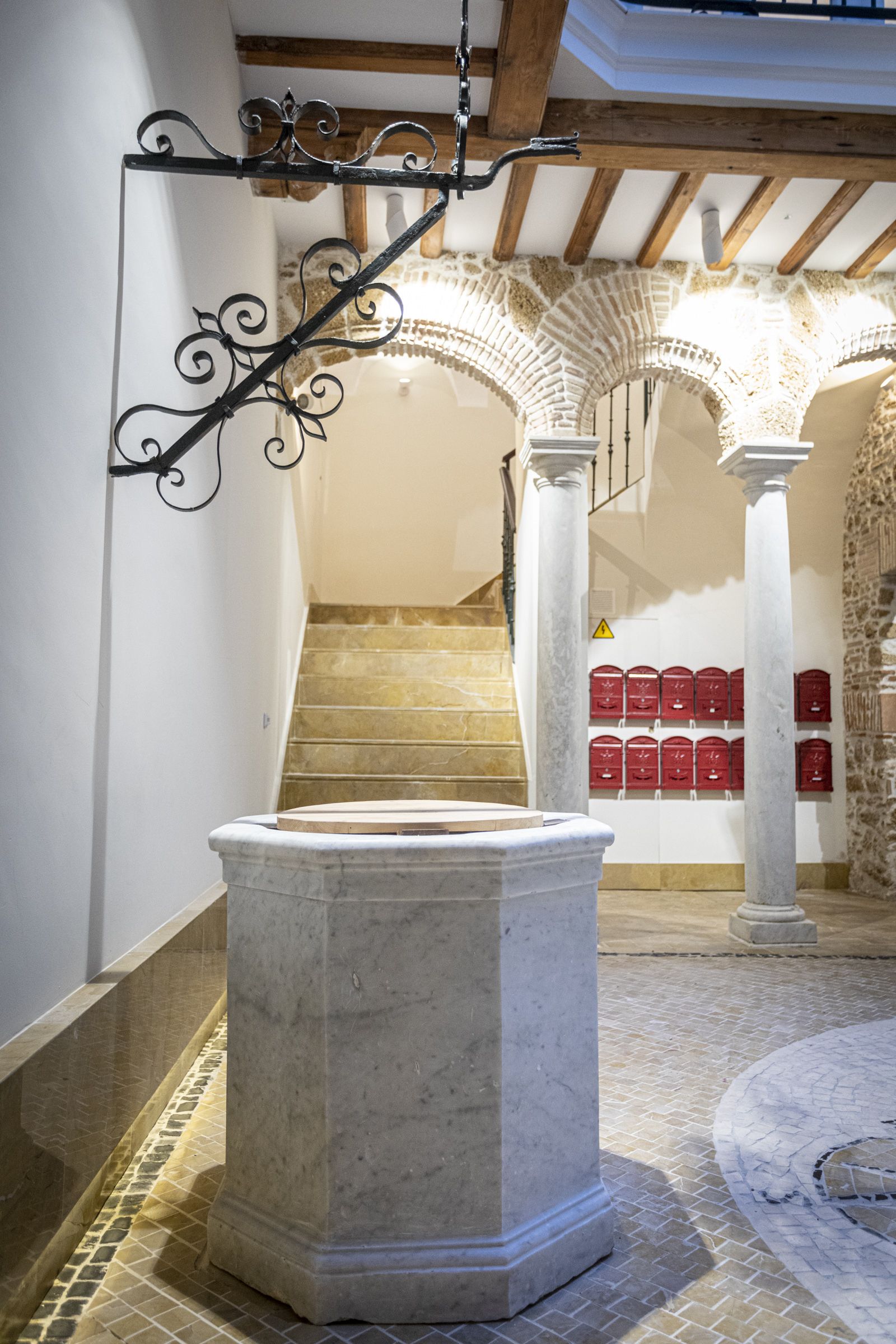 Detalles de la rehabilitación integral de finca en Conde O´Reilly esquina Costa Rica