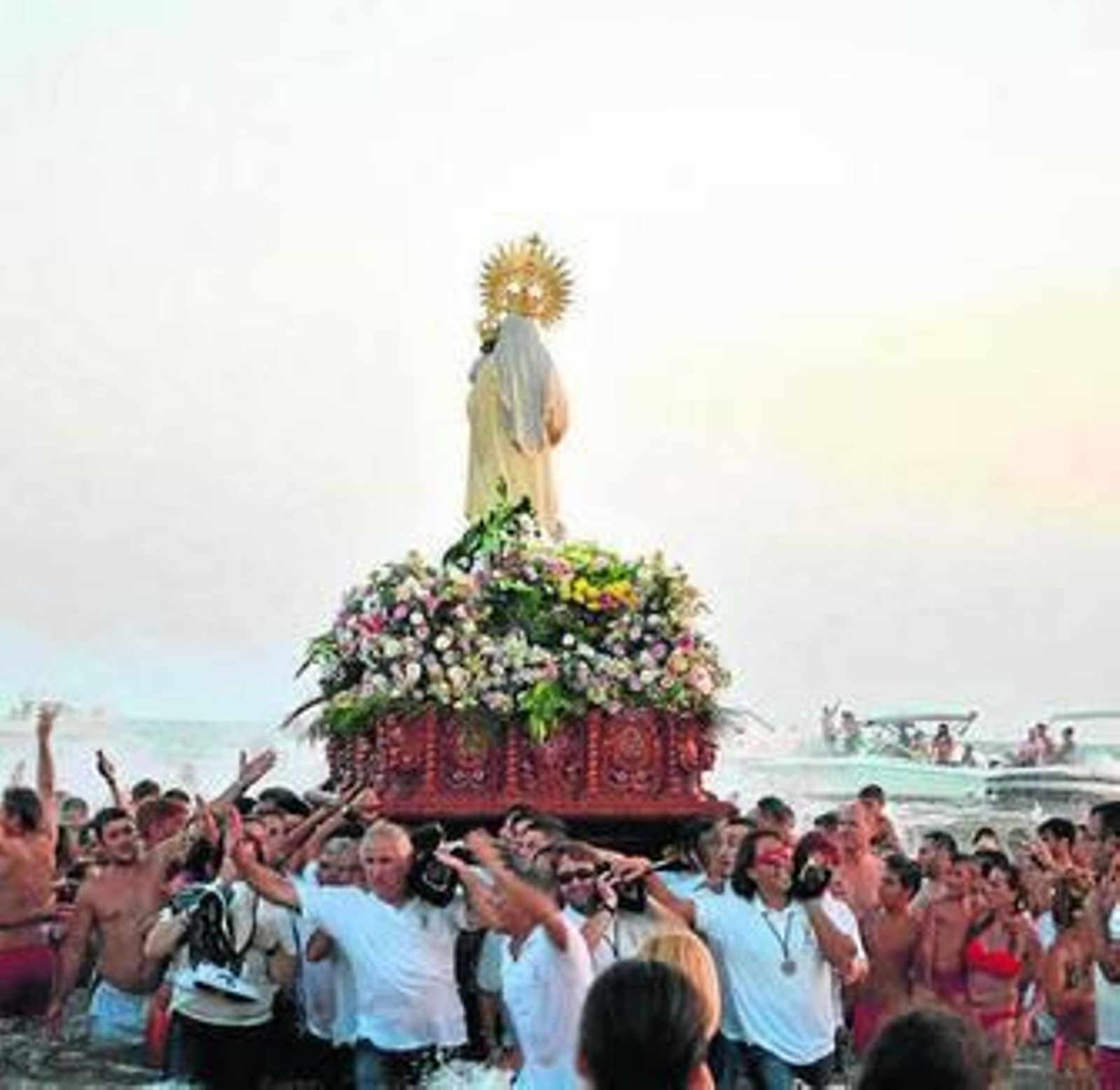La Virgen del Carmen en la playa de Punta Umbría.