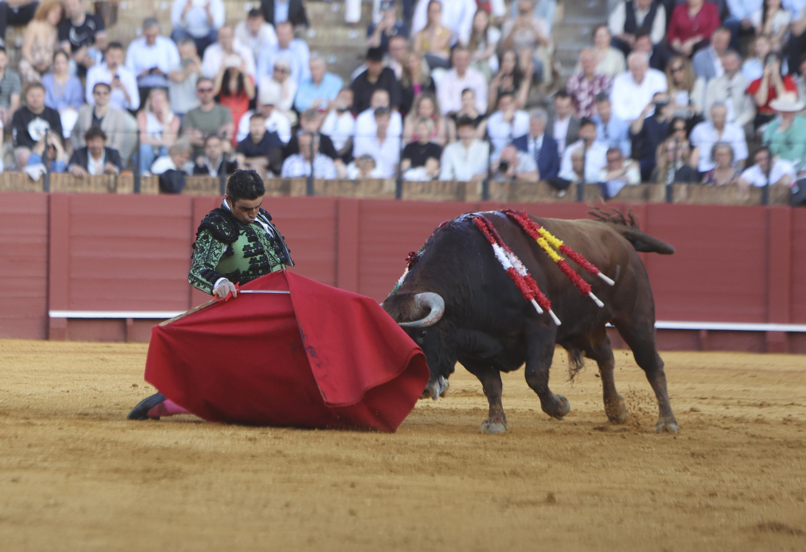 Las mejores fotos de la corrida de toros de Miguel Ángel Perera, Paco Ureña y Borja Jiménez