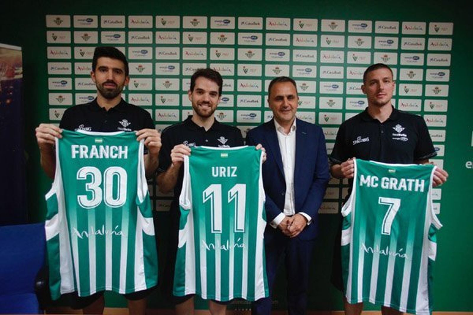 Fernando Moral junto a Mikel Uriz, Josep Franch y Donni McGrath, durante su presentación