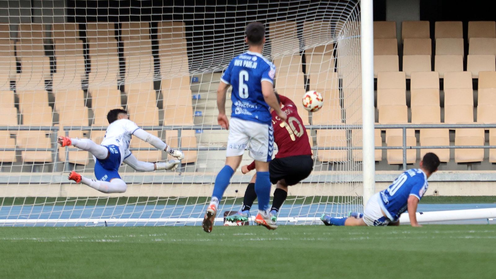 Imágenes del Xerez DFC contra el Águilas FC