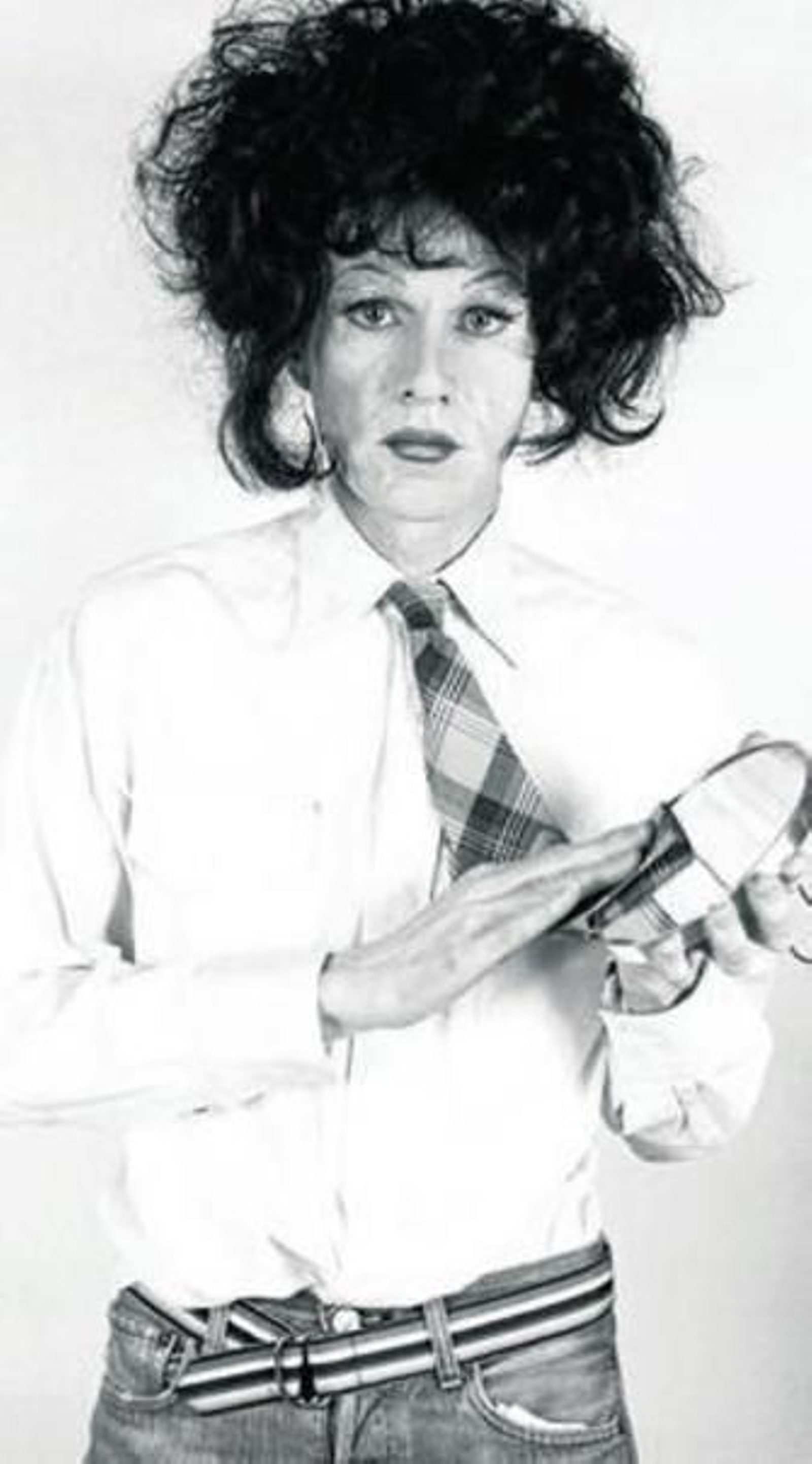 Andy Warhol, en dos fotografías de la serie 'Lady Warhol' de Christopher Makos, que se expondrá en La Térmica.