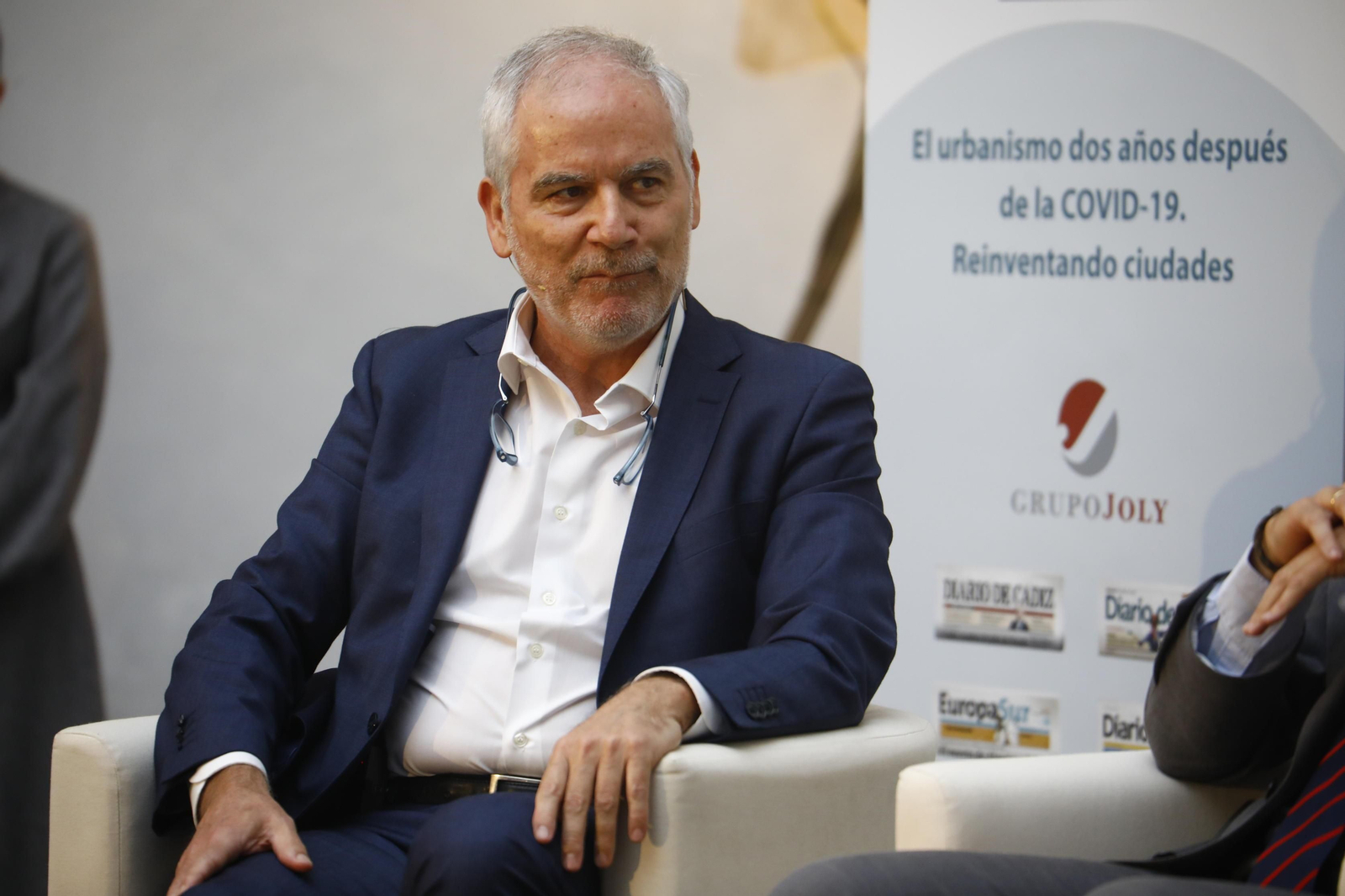 Fografías del desayuno coloquio de Grupo Joly: El urbanismo dos años después del covid