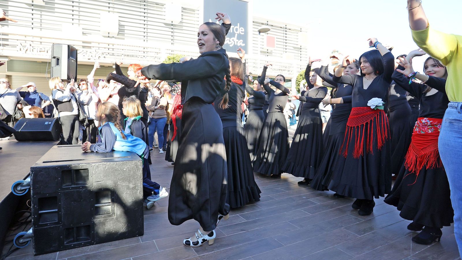 Recital y Flashmob en Luz Shopping Jerez