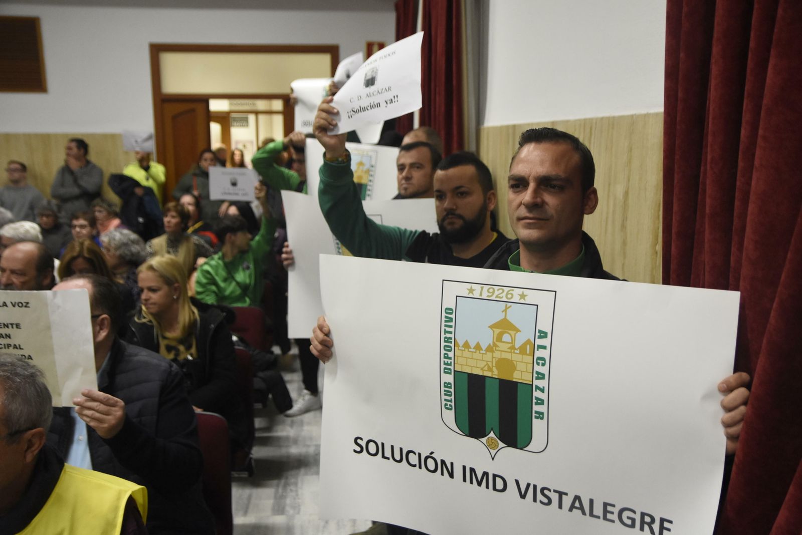 Protesta del Club Deportivo Alcázar en el Pleno.