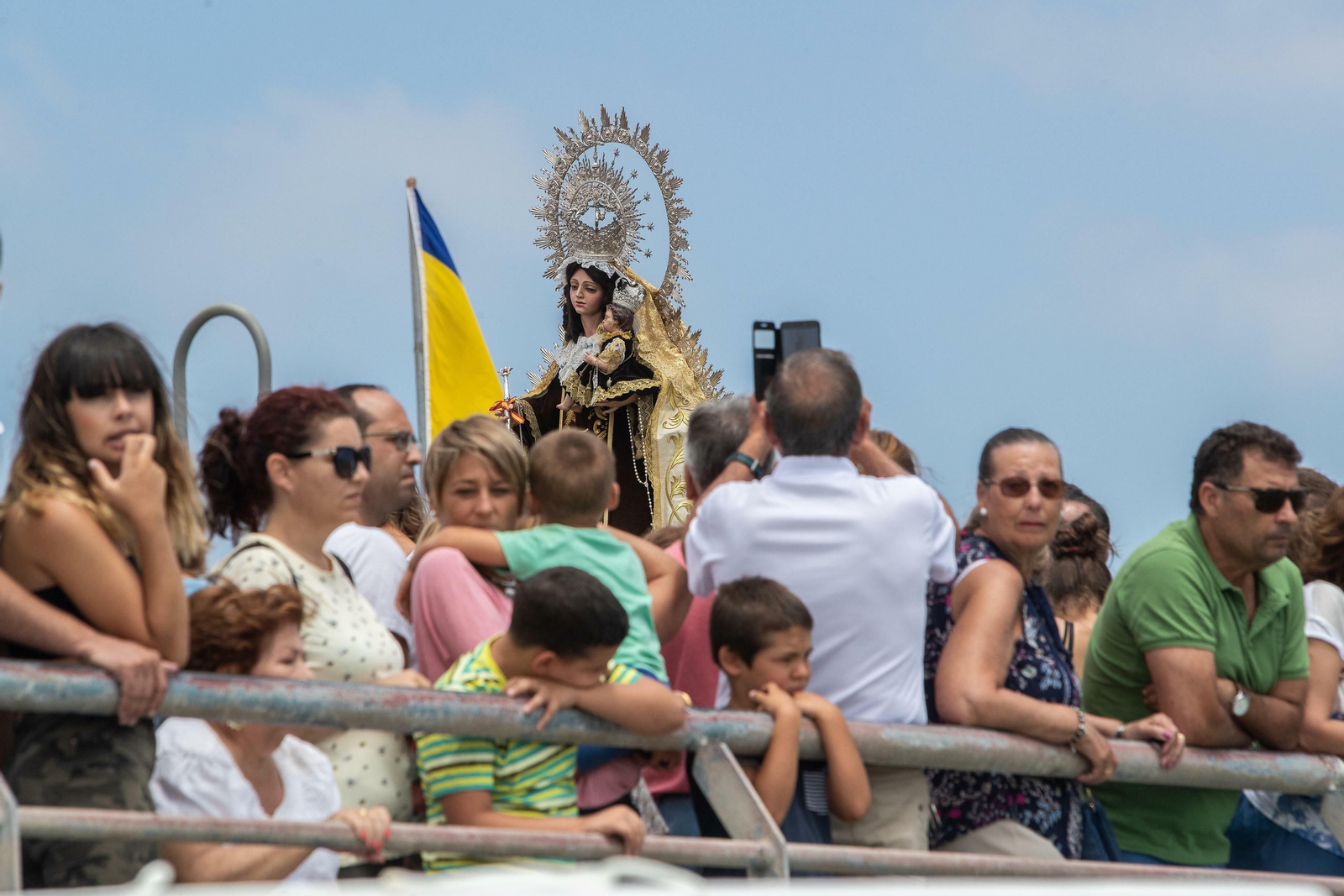 La procesión del Carmen de Gallineras, en imágenes