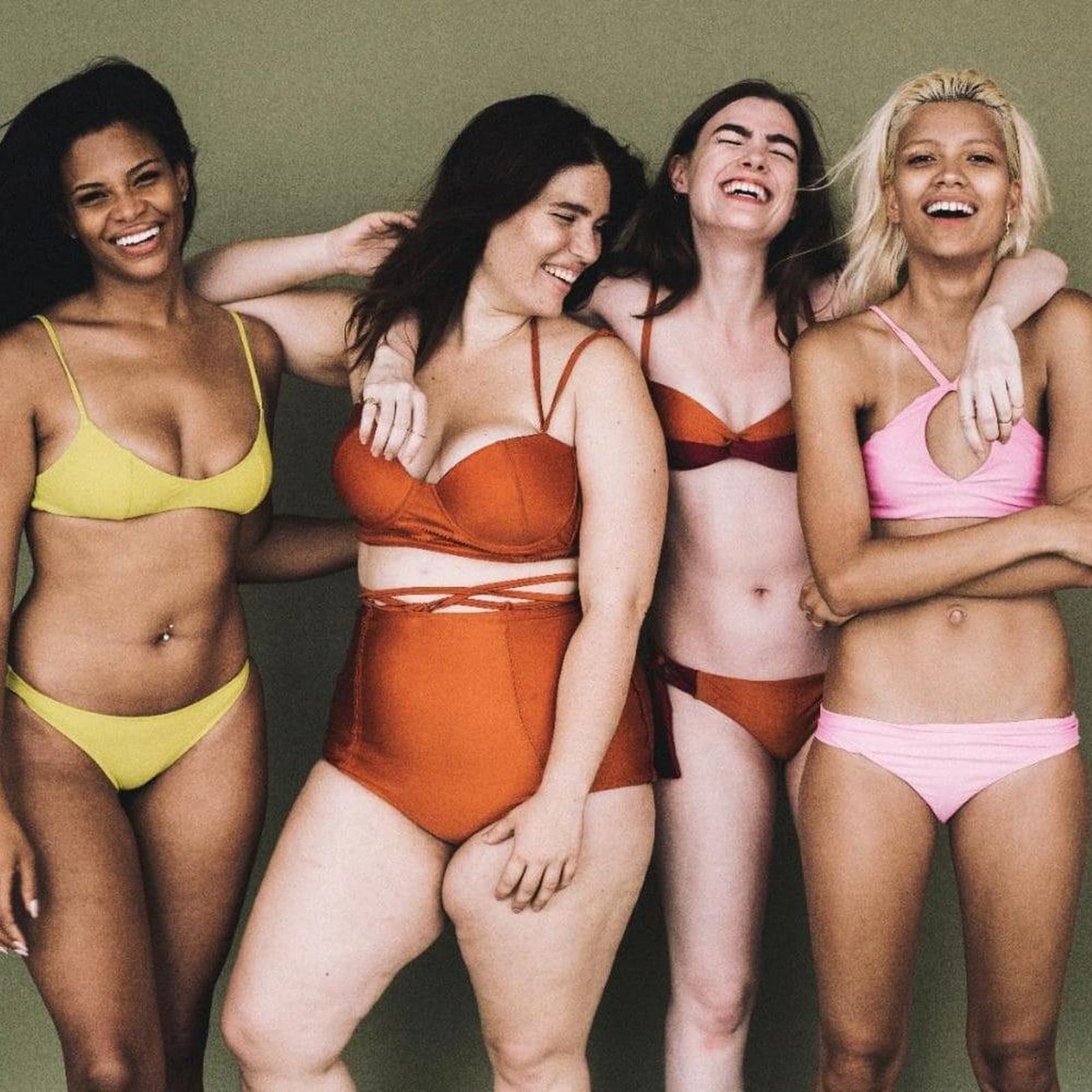 En una campaña de modelos 'curvy'.