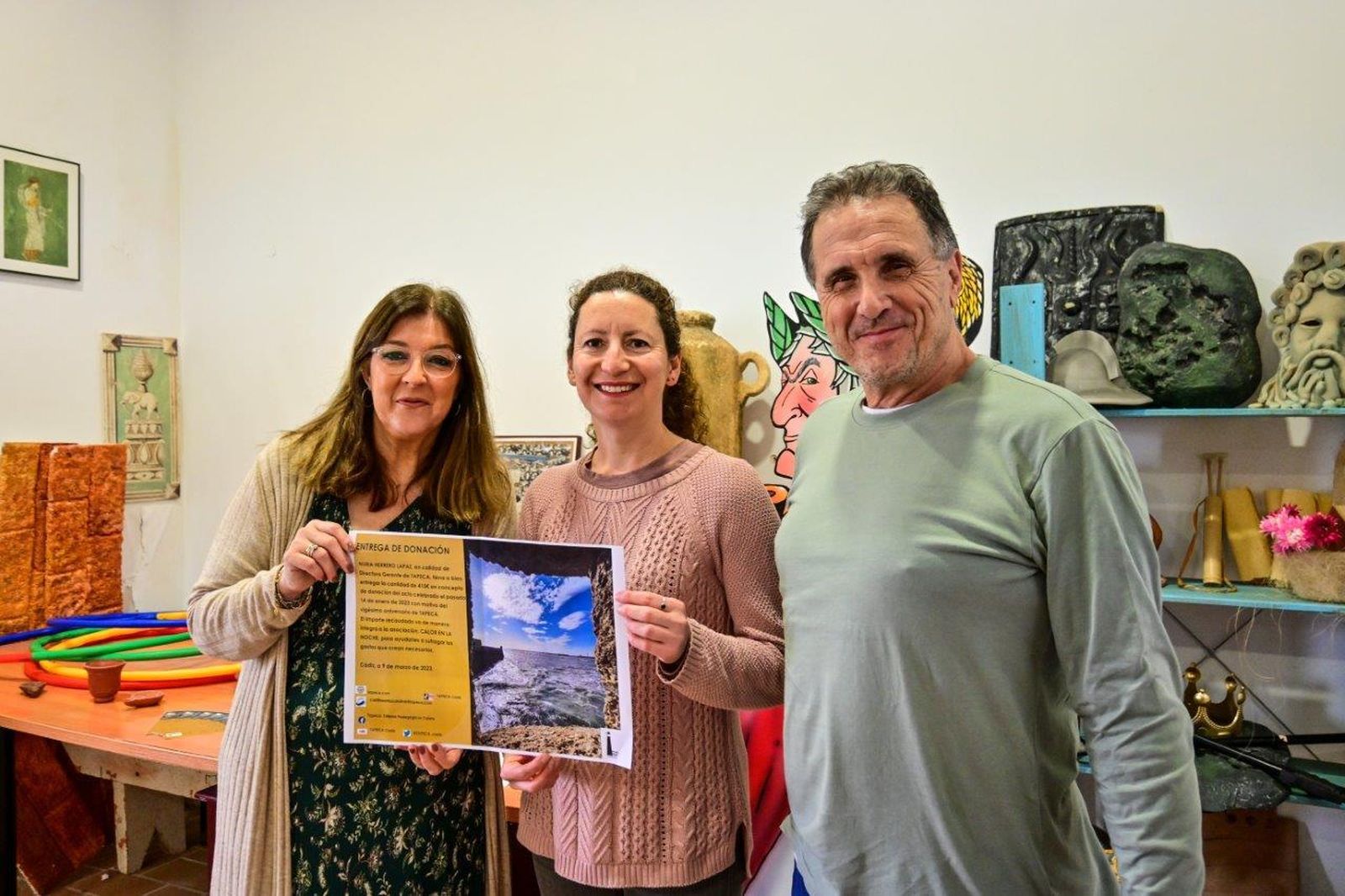 De izquierda a derecha, Nuria Herrero, Rocío Urbano y Eduardo Bablé.