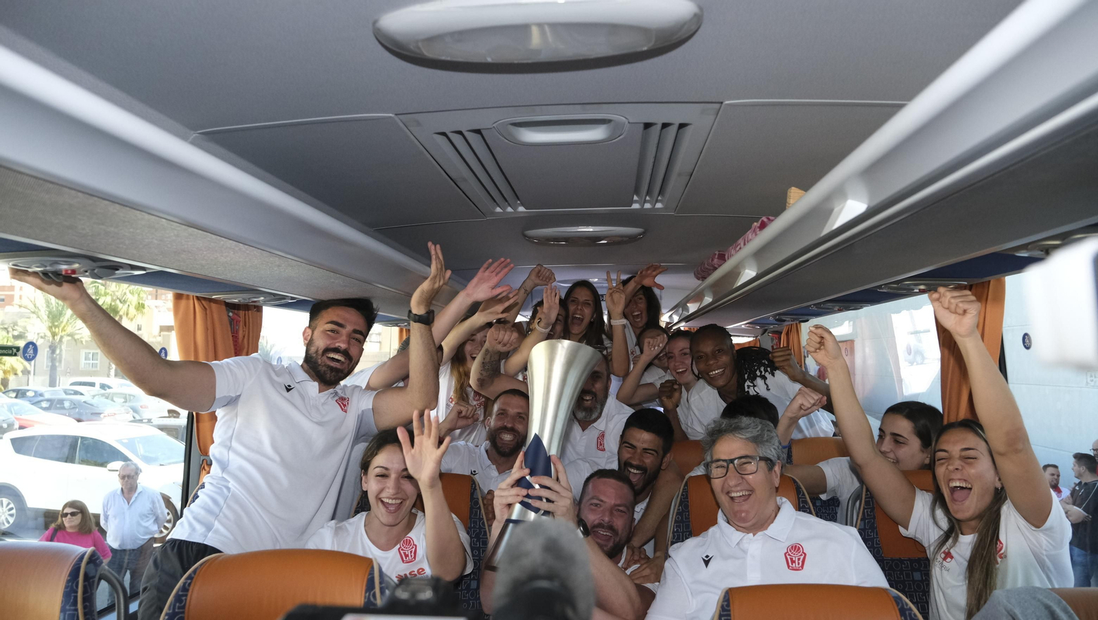 Imágenes del ascenso del ISE Costa de Almería a la Liga Femenina Challenge de Baloncesto