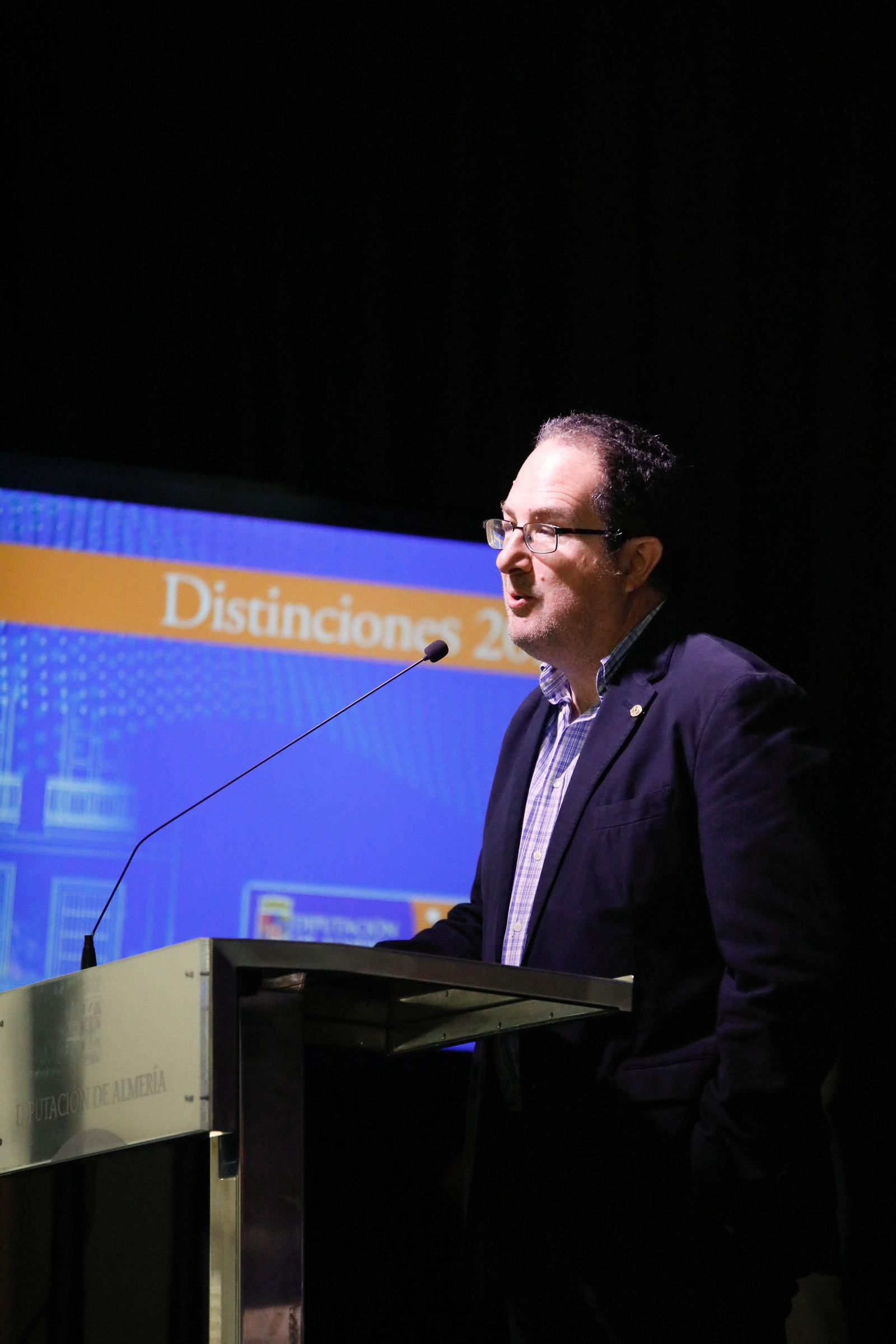 Imágenes de la entrega de los Escudos de Oro del IEA y la celebración de su Plenario