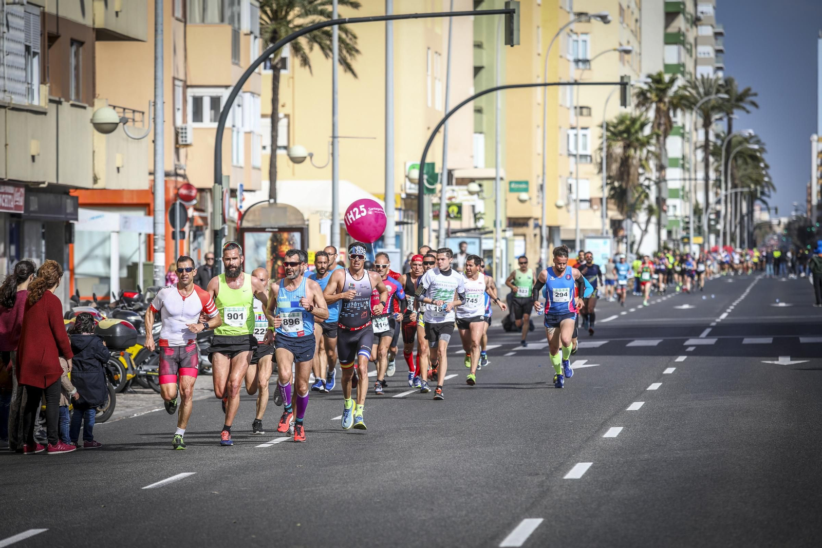 Imágenes de la Media Maratón Bahía de Cádiz