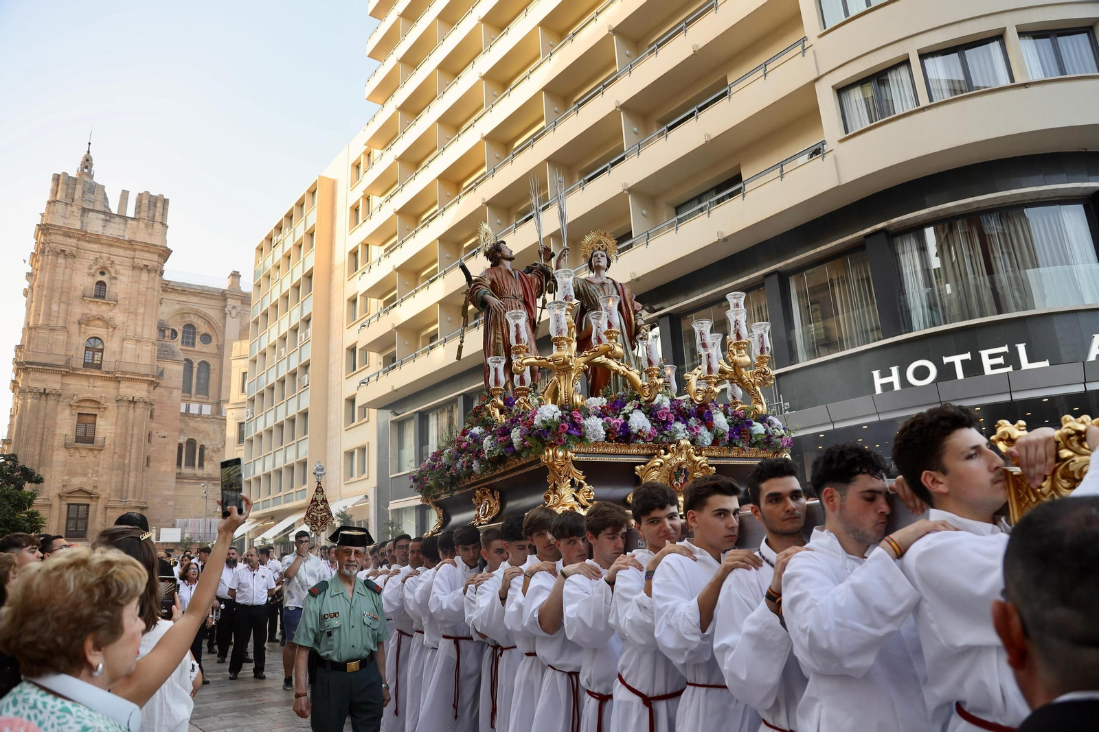 La procesión de los Santos Patronos de Málaga, en fotos