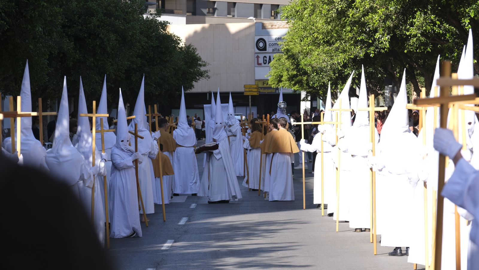 Procesión de Jesucristo Resucitado en Almería, en imágenes