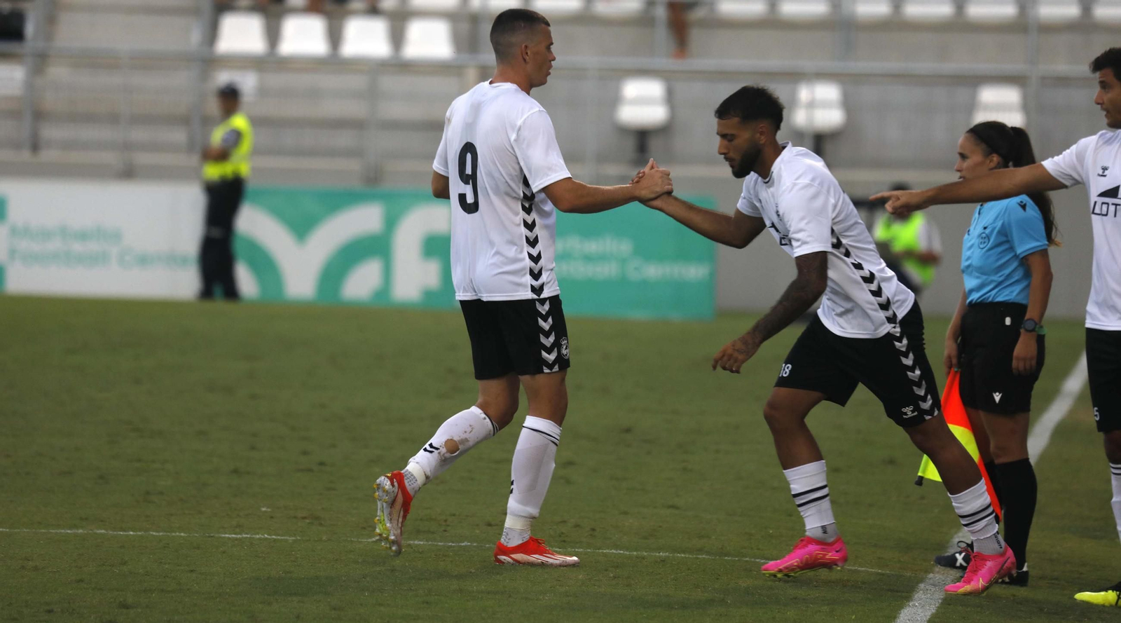 Las fotos del Balona-AD Ceuta de pretemporada en el Ciudad de La Línea (0-1)