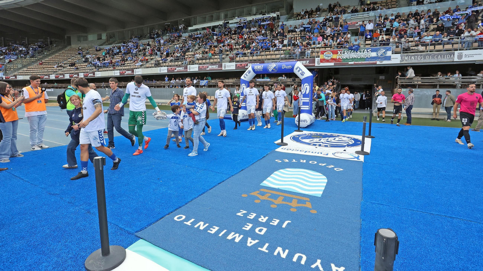 Imágenes del Xerez DFC contra San Fernando CD en Chapín