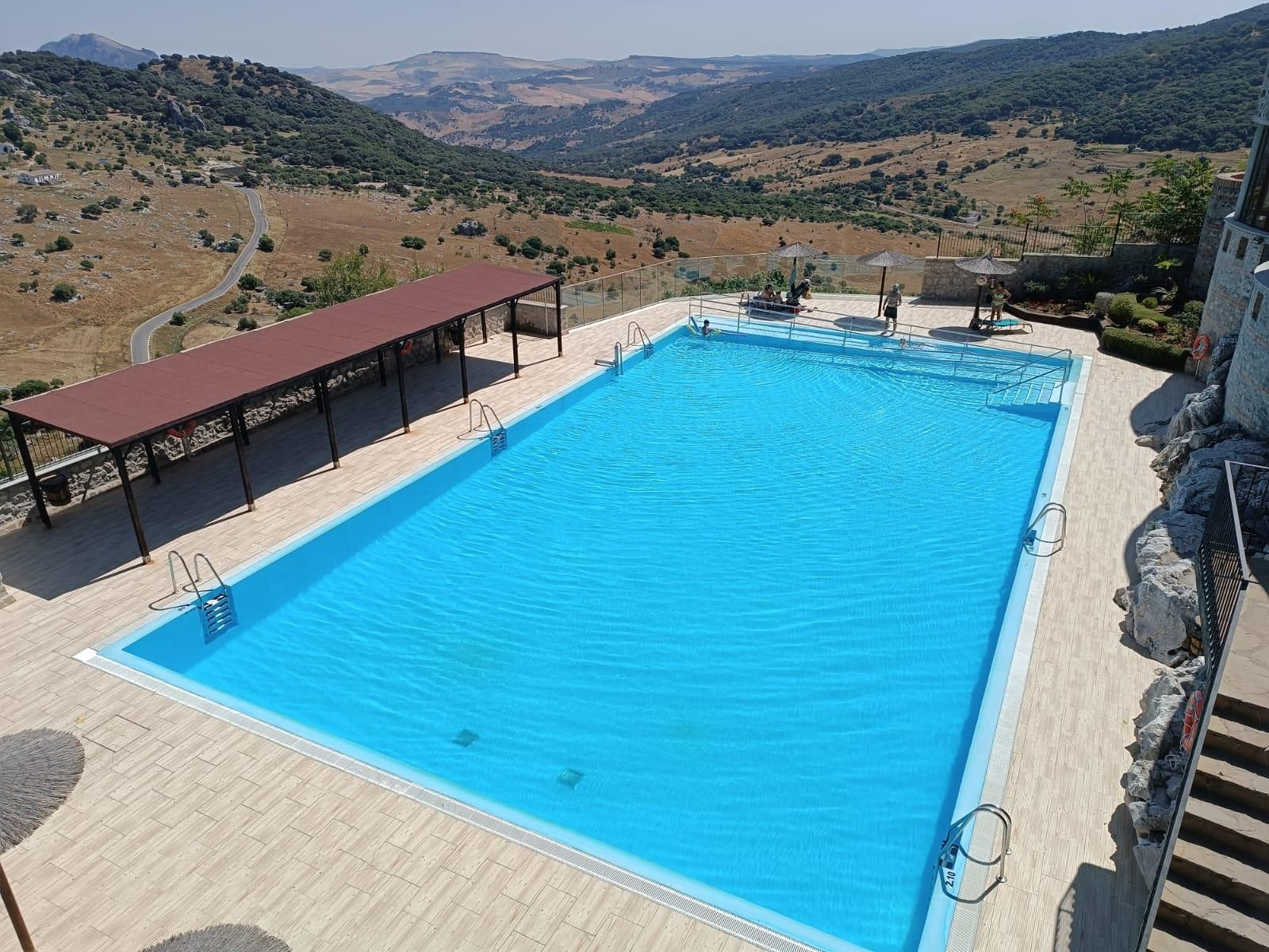 Piscina municipal de Grazalema Piscina municipal de Grazalema