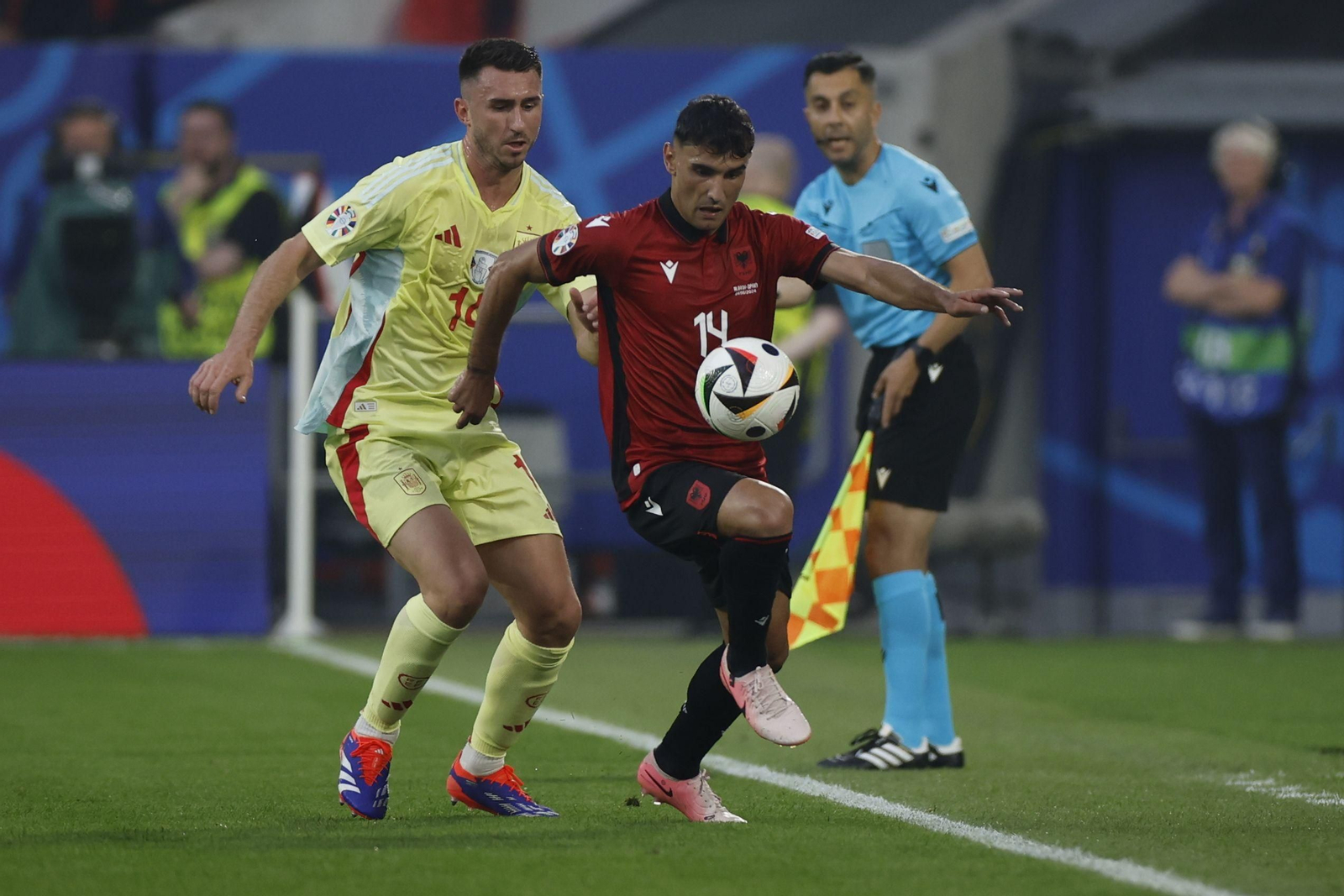 Las fotos del Albania - España