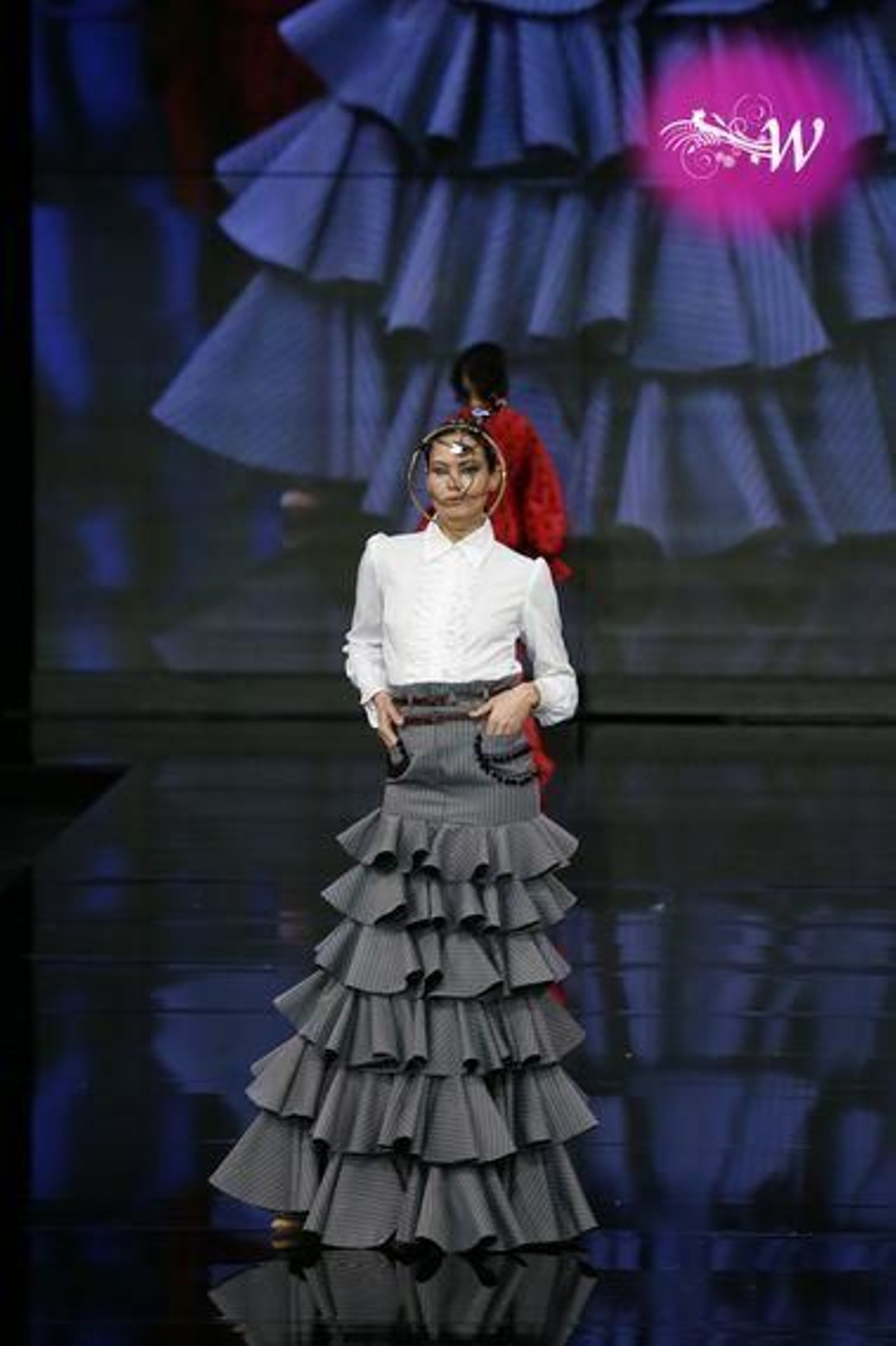 Así ha sido el desfile de Gil Ortiz en SIMOF 2020, todas las fotos de su colección de flamenca