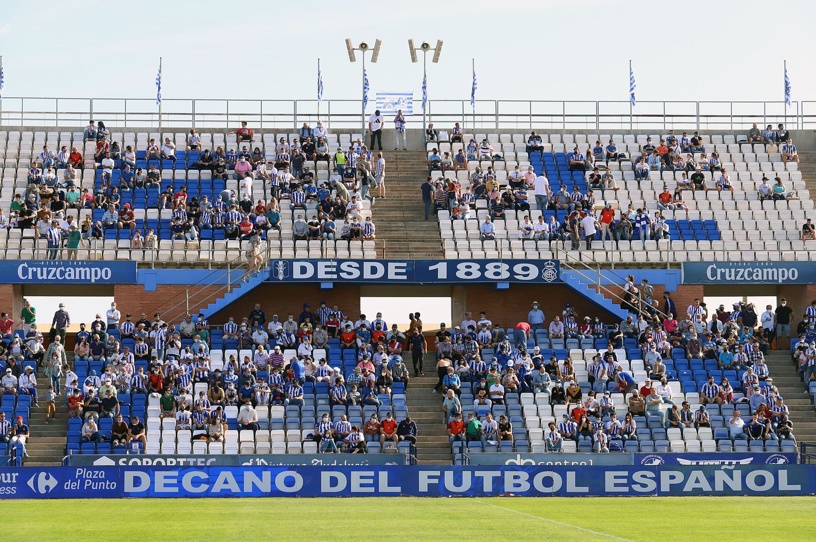 Imágenes de la mejor afición en el Recre-Gerena