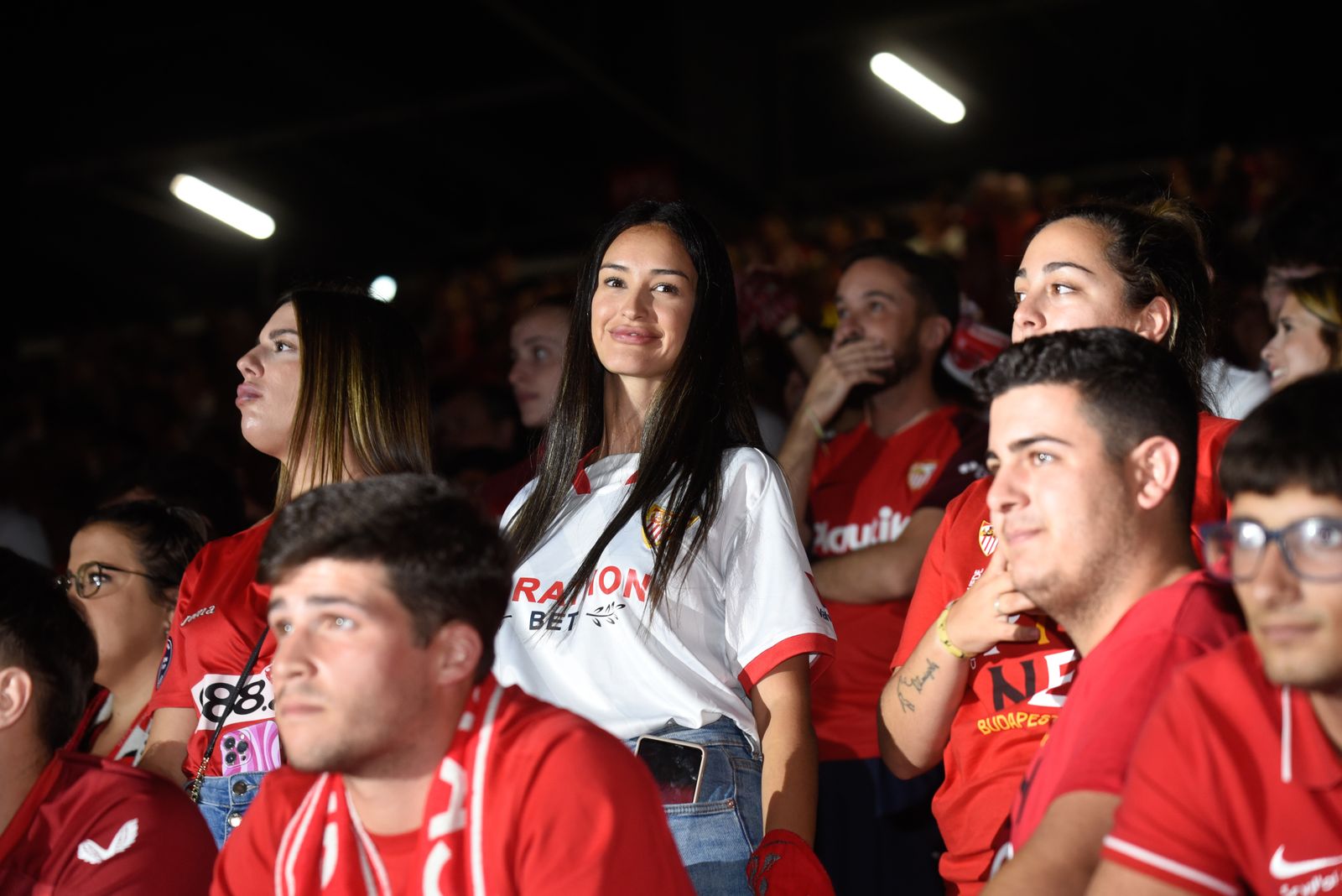 Búscate en la celebración del Sevilla, en el Sánchez-Pizjuán