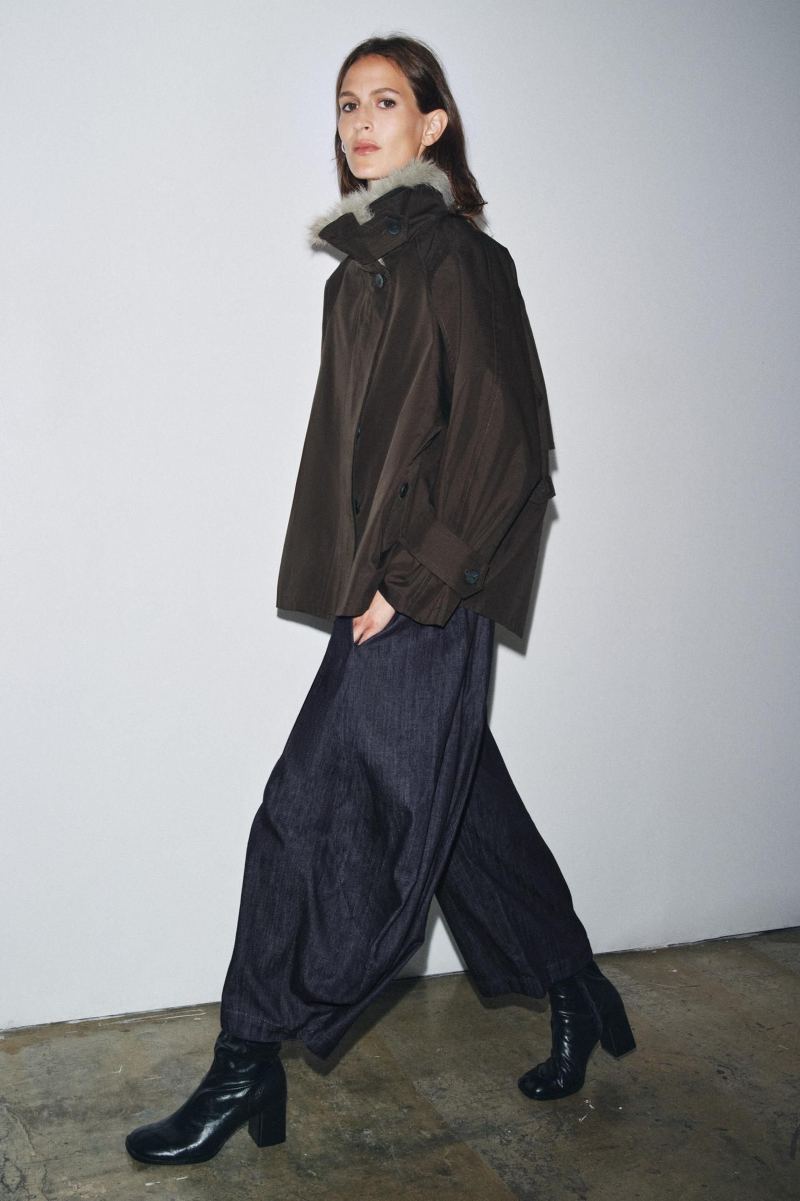 Chaqueta oversize con pelo de Zara.