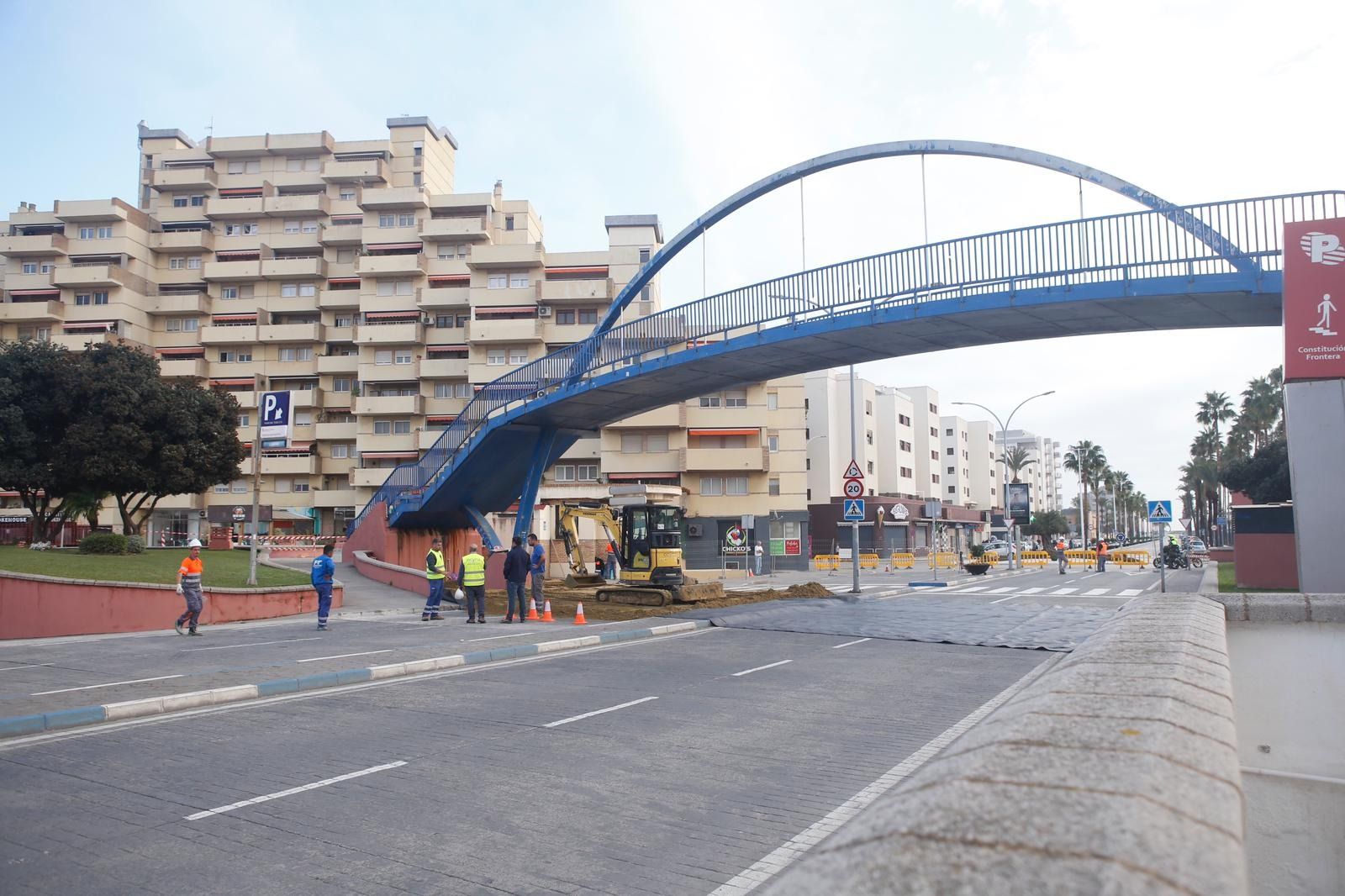 La pasarela de la avenida del Ejército.