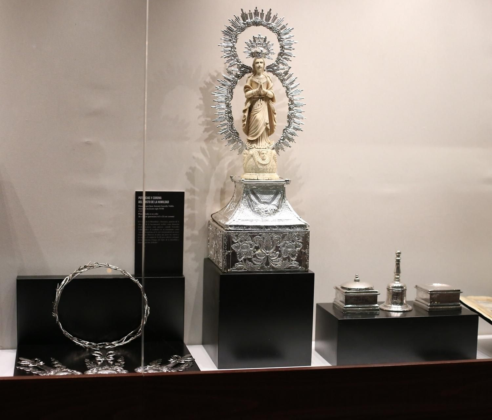 La exposición 'Pasión según Sevilla', en imágenes