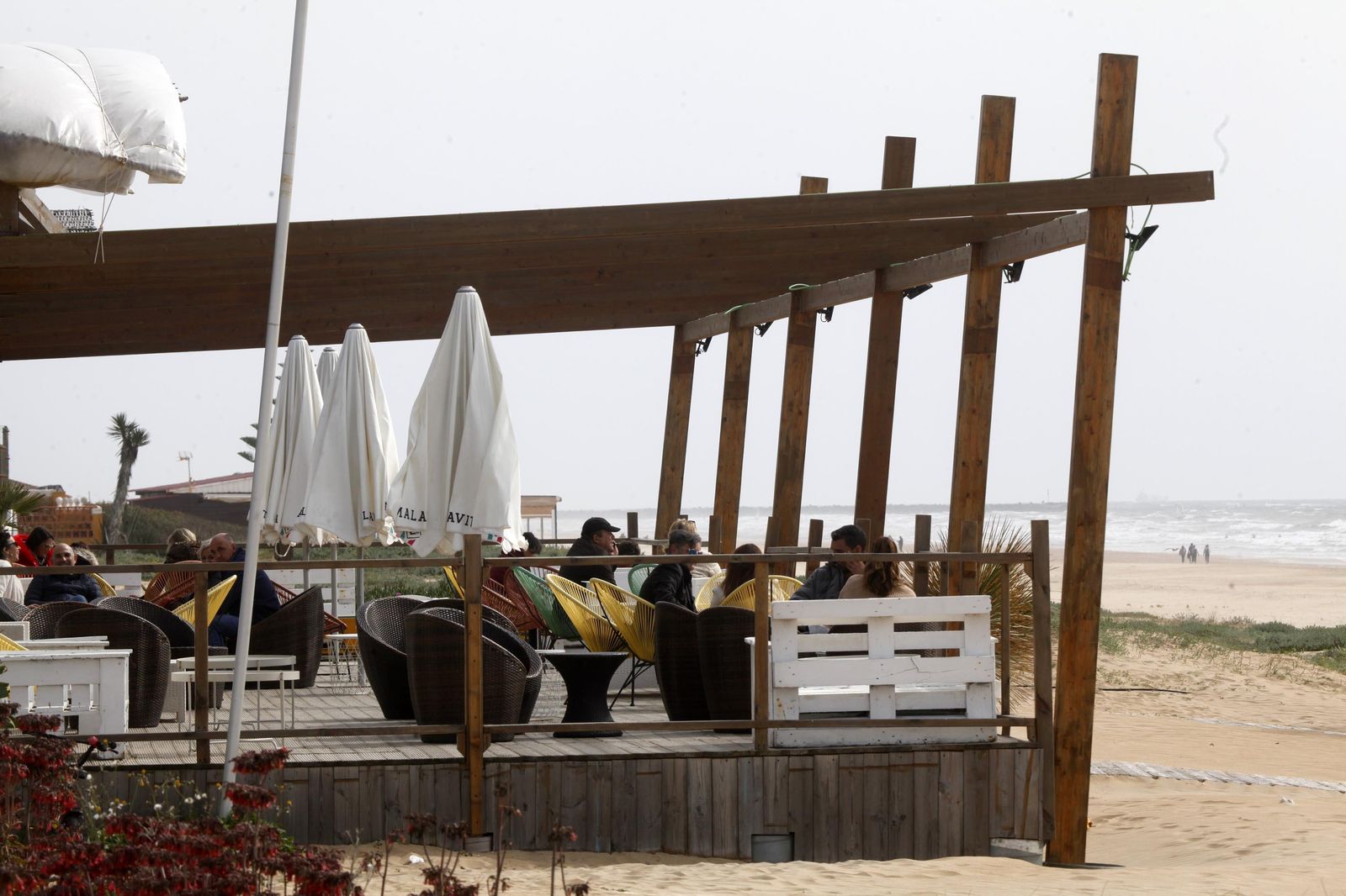 Ambiente en las terrazas de El Rompido y Punta Umbría durante este sábado.