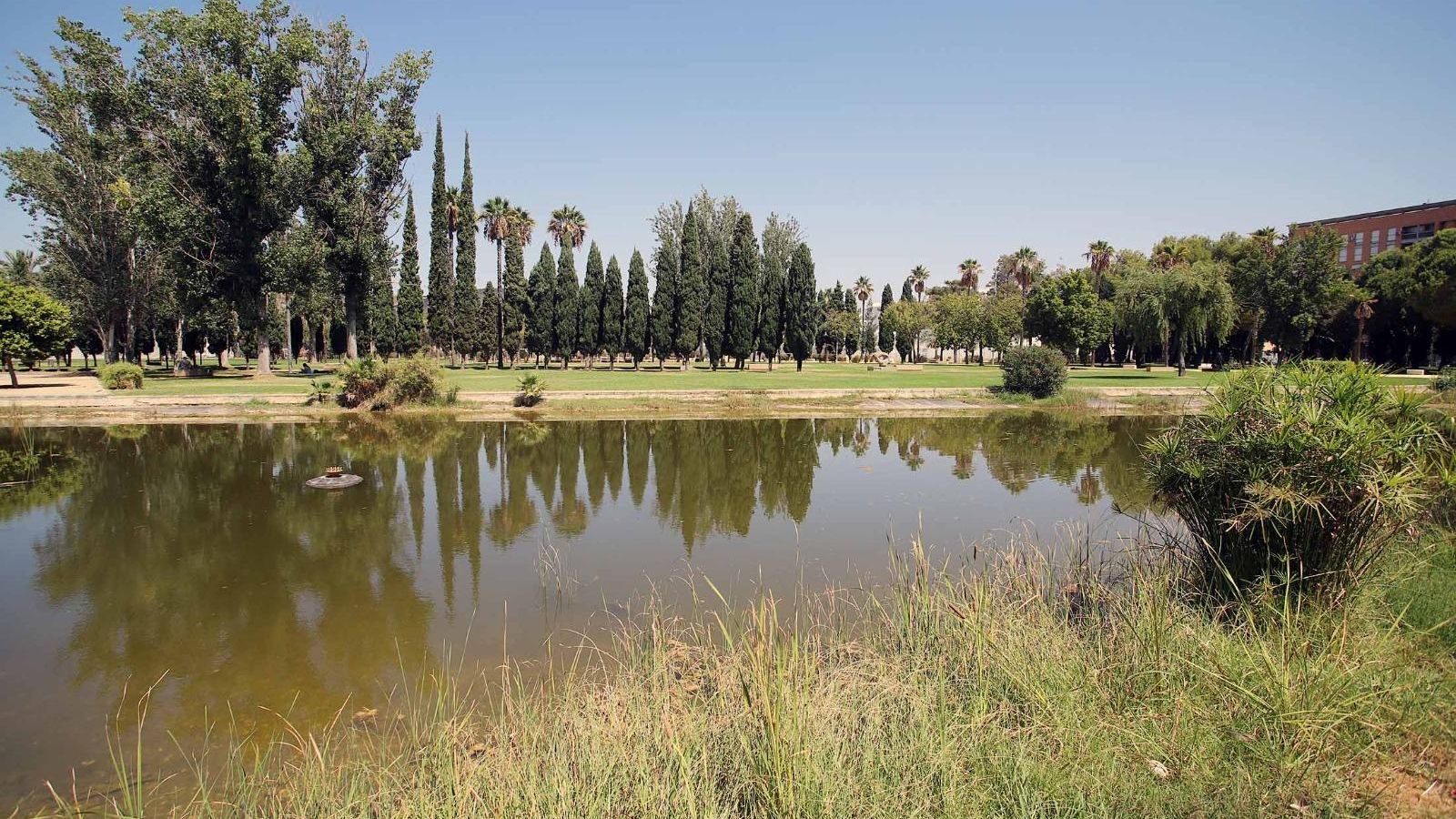 El parque Juan Ceada, una de las zonas con mayor vegetación de Huelva.
