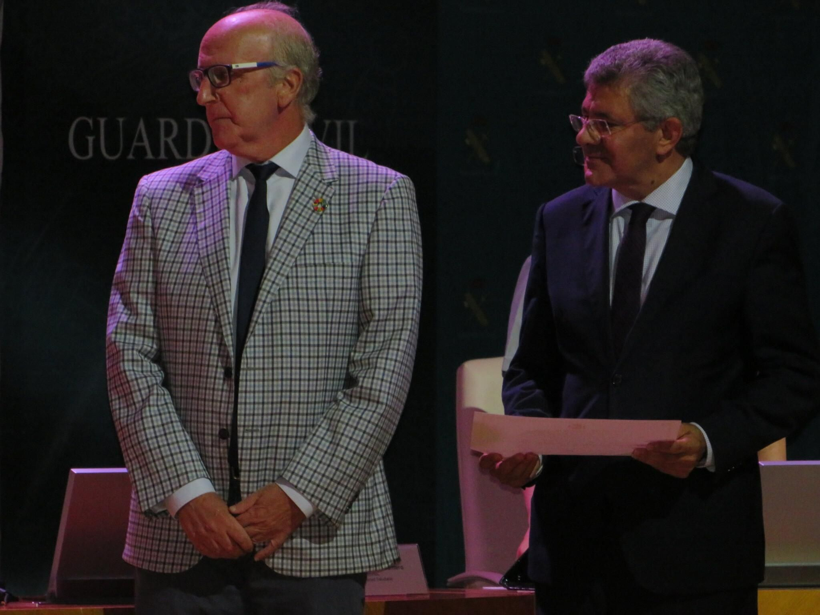 Policía y Guardia Civil premian a la seguridad privada en la UAL.