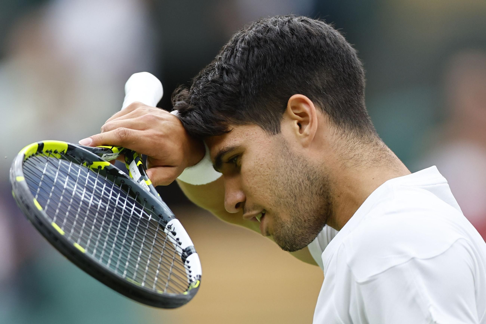 Tras la igualdad en el primer set, el murciano demostró su fiabilidad en los dos sets siguientes.