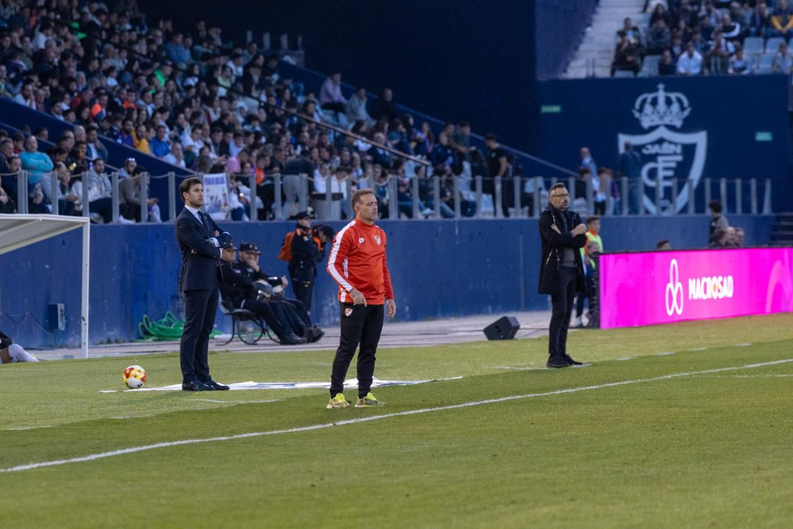 Real Jaén 0-1 Linares Deportivo: las mejores imágenes del clásico provincial