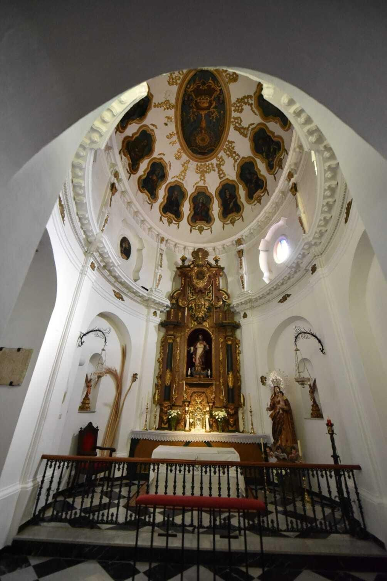 La Iglesia de San Isidro Labrador de Los Barrios, en imágenes