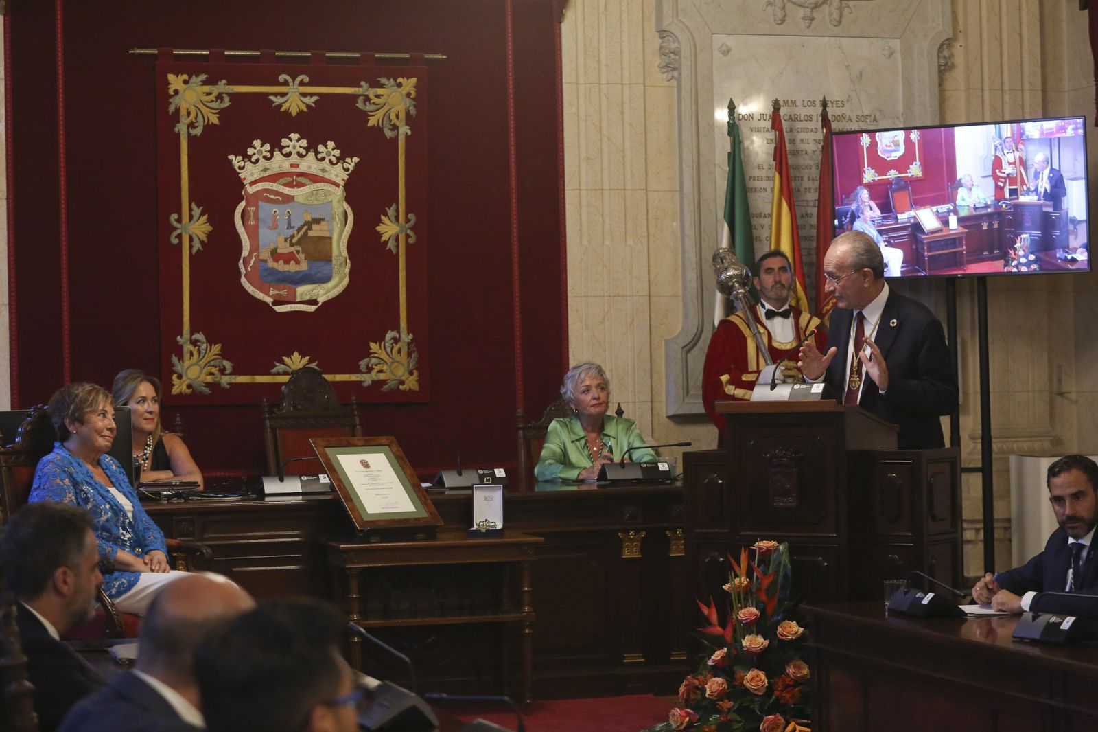 Homenaje a Celia Villalobos en el Ayuntamiento de Málaga (fotos)
