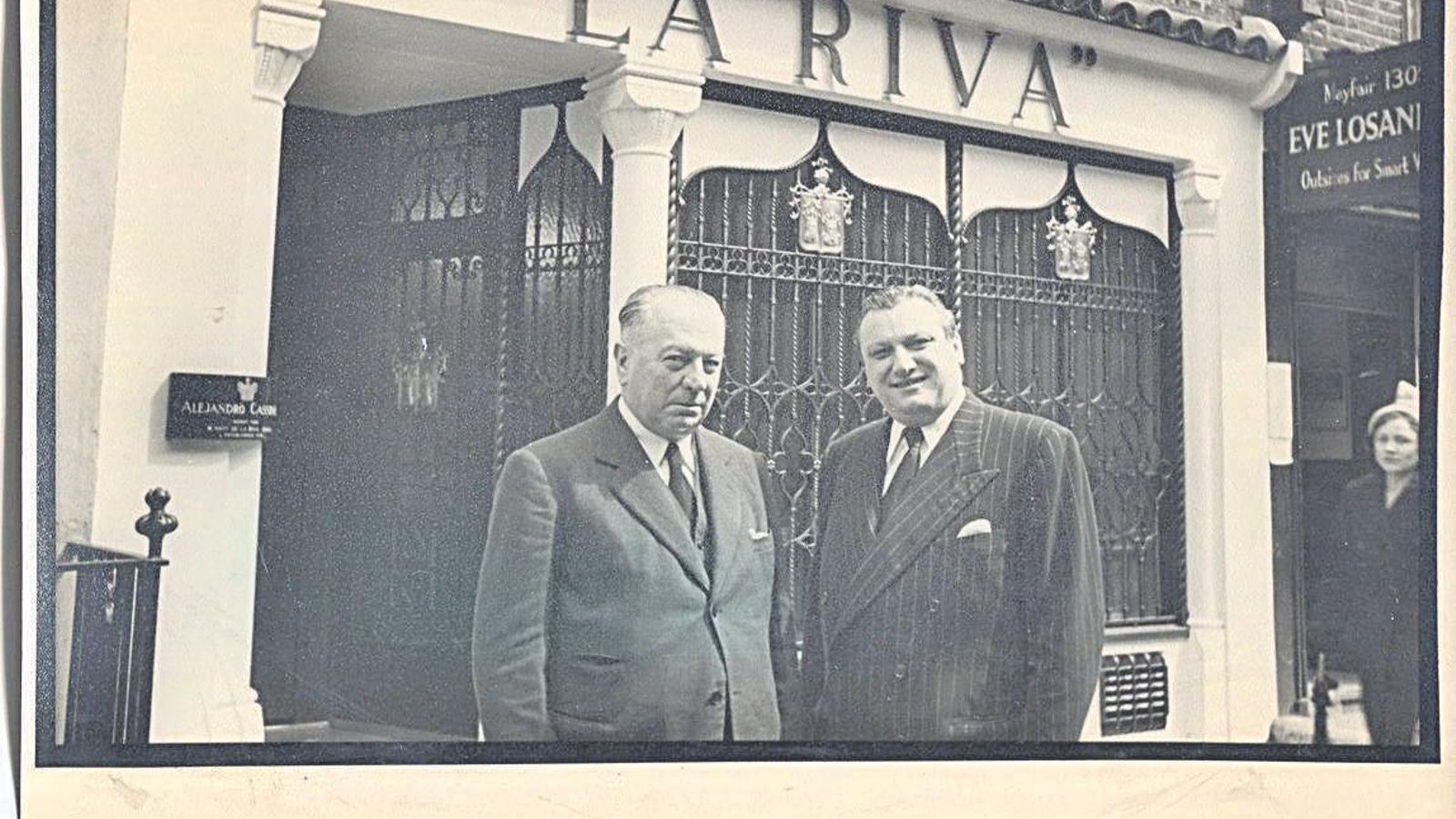 Francisco de la Riva González, junto a su agente en Inglaterra Alejandro Cassinello, Londres 1950 Francisco de la Riva González, junto a su agente en Inglaterra Alejandro Cassinello, Londres 1950