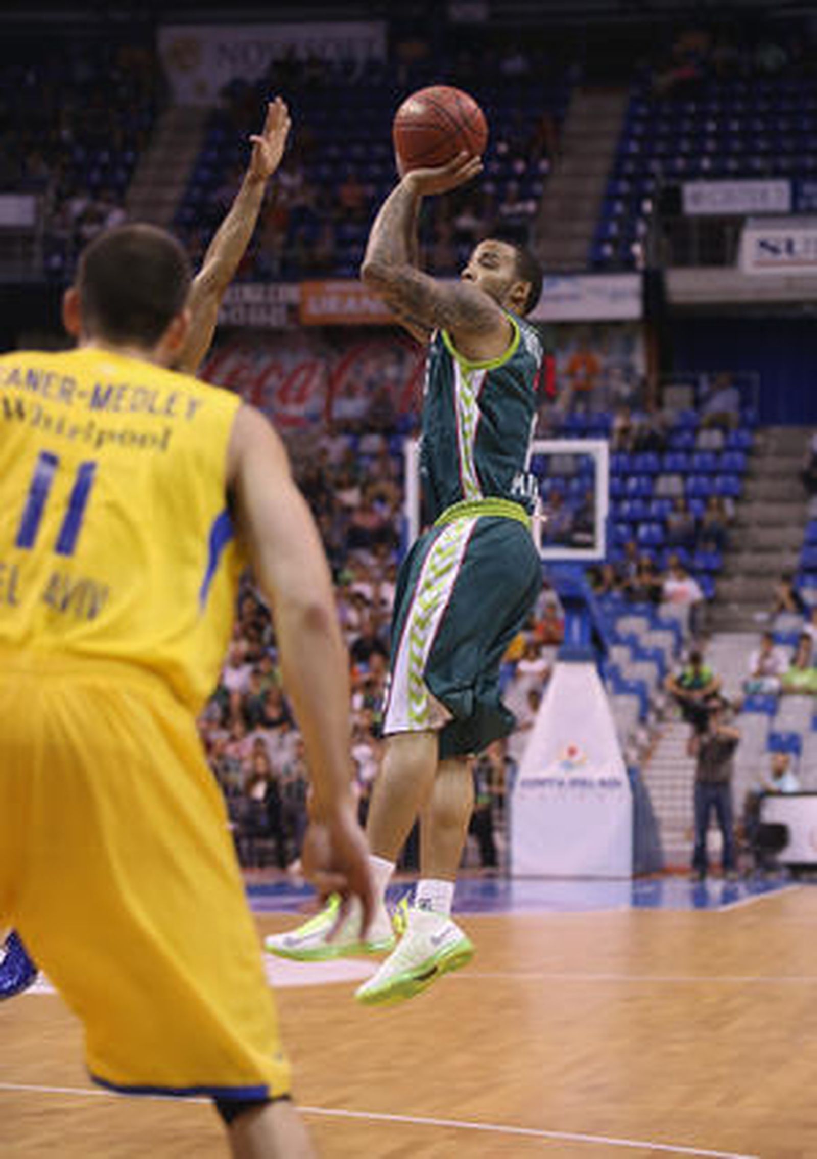Las imágenes del Caja Laboral-Unicaja

Foto: Josu Izarra