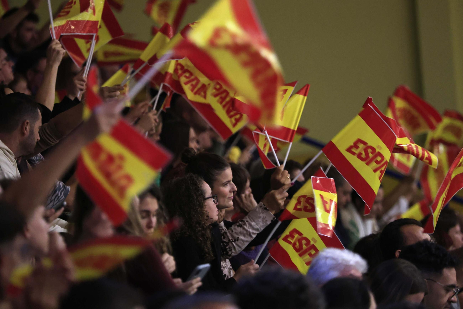 Fotos del partido y ambiente en el España-Francia del Torneo Internacional de Baloncesto Femenino en La Línea