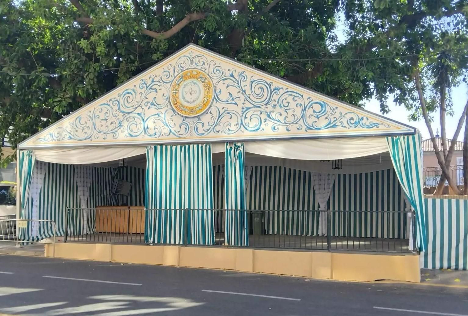 Caseta municipal en la Velá de Triana, en la Plaza del Altozano.