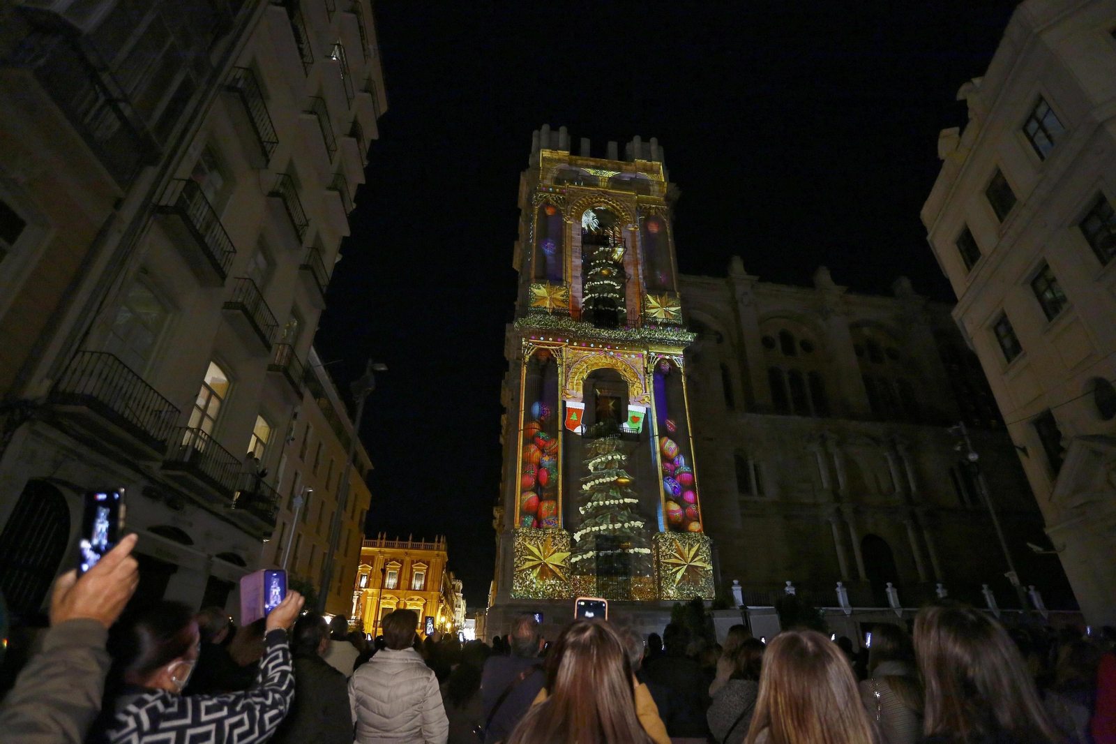 El video mapping de Navidad en la Catedral de Málaga, en fotos