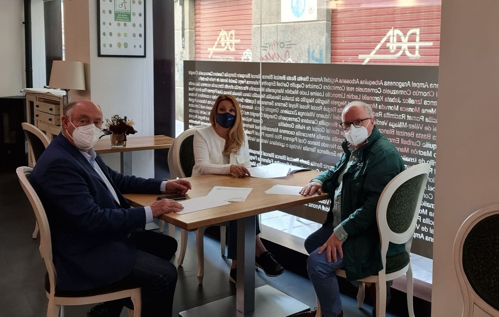 La parlamentaria de Cs Concha Insua reunida con la Federación Provincial de Hostelería y Turismo de Granada