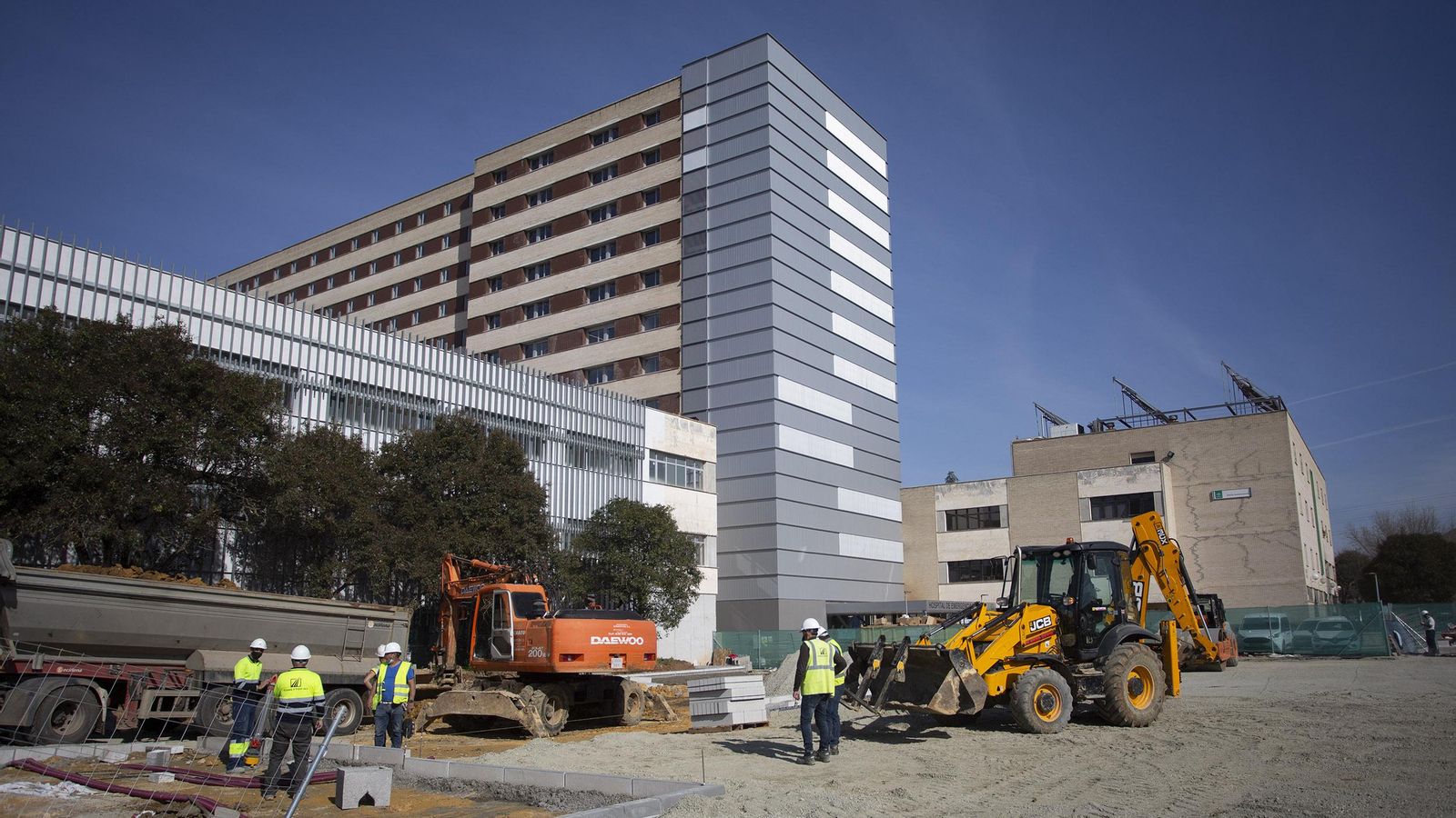 Vista exterior del nuevo Hospital de Emergencias Covid en el Hospital Militar.