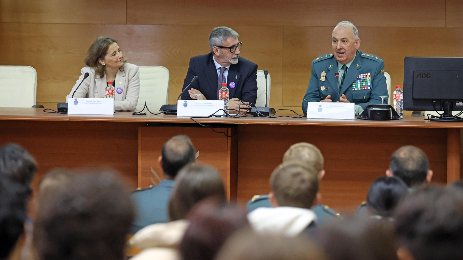 La mujer en la Guardia Civil, debate en la UCA en Jerez con motivo del 8M
