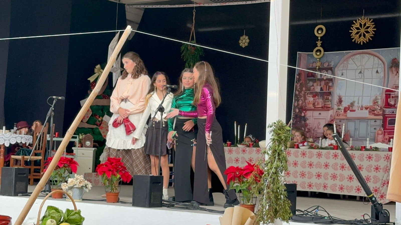 El indulto del pavo: humor y tradición se dan la mano en el teatro navideño de Torrecera